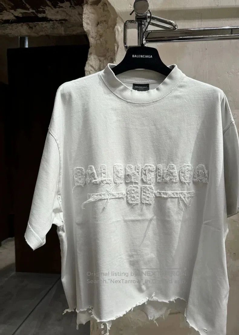 Balenciaga Balenciaga 25SS Short Sleeve T-Shirt. Size US S / EU 44-46 / 1 - 1 Thumbnail