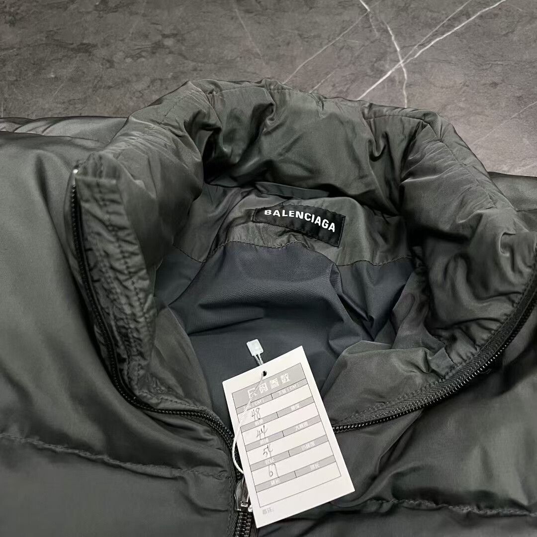 Balenciaga balenciaga gray puffer jacket size 48 Size US M / EU 48-50 / 2 - 3 Thumbnail