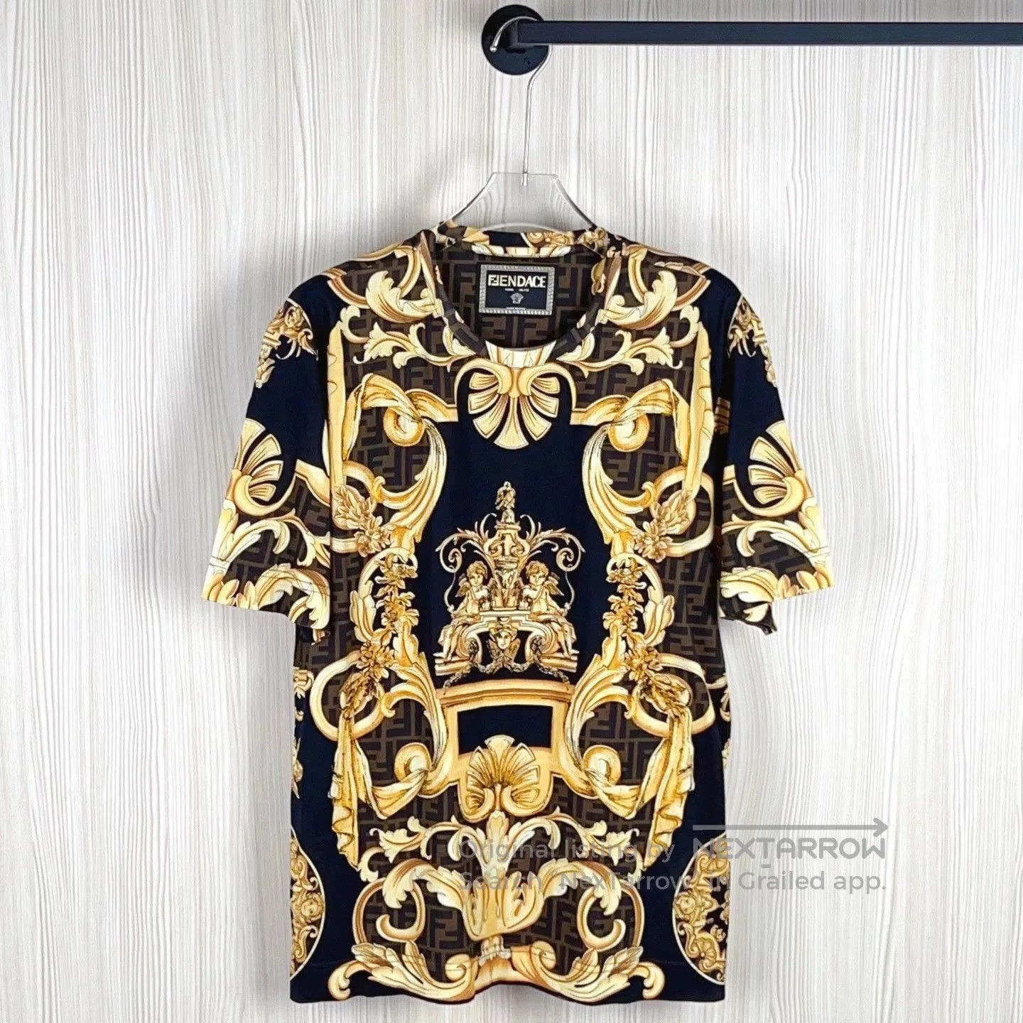 Fendi stylish fendi short sleeve shirt in size s. Size US S / EU 44-46 / 1 - 1 Thumbnail