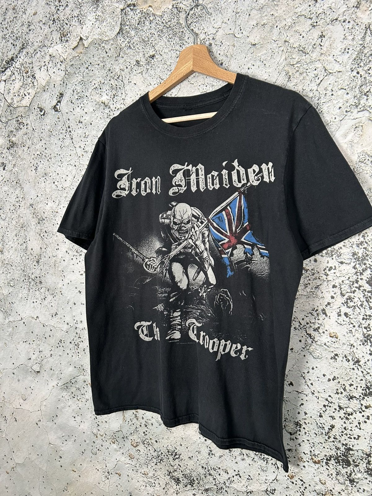 Iron Maiden Vintage Iron Maiden The Trooper Graphic Tee Metal Band Size US L / EU 52-54 / 3 - 2 Thumbnail