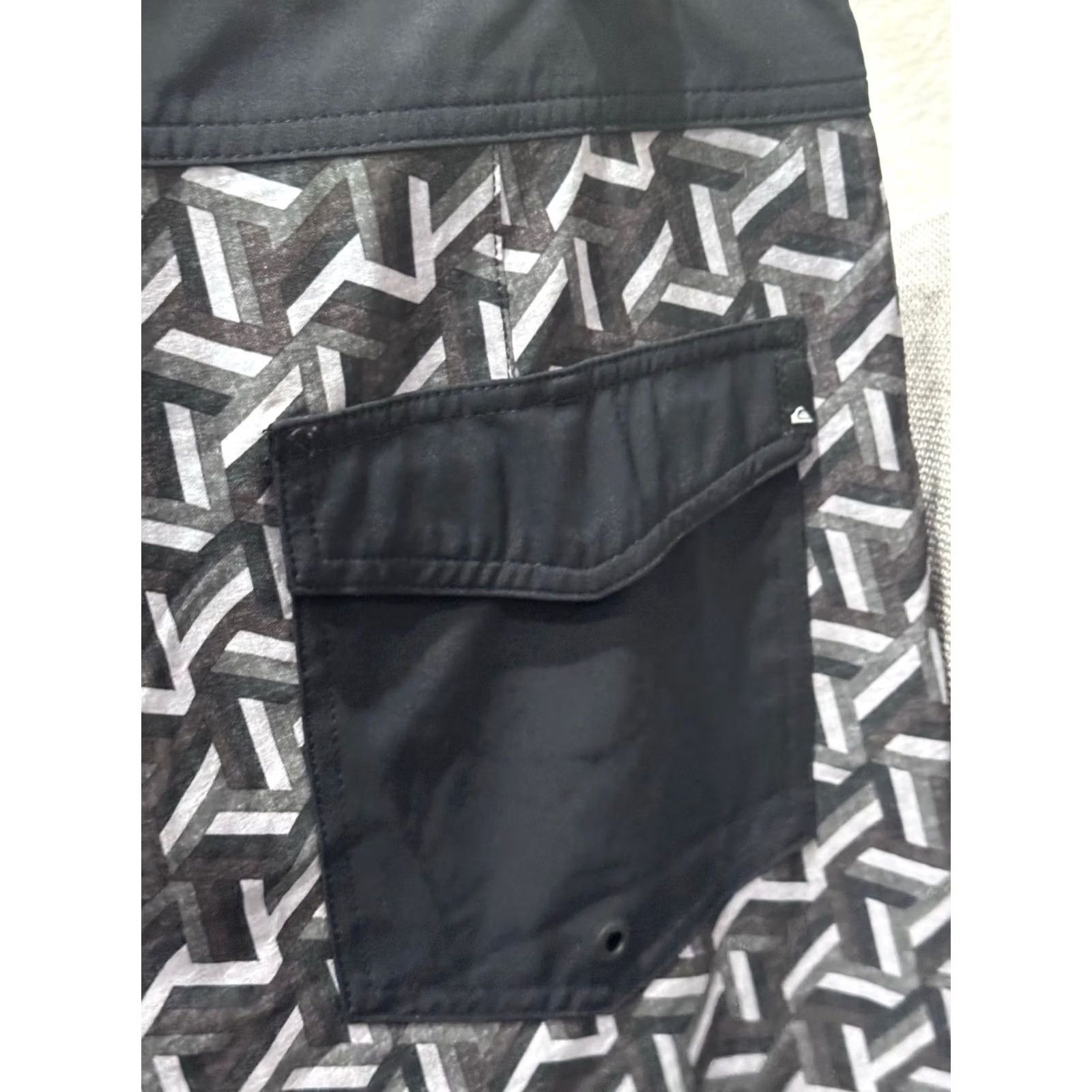 Quiksilver Quiksilver Geometric Board Shorts Size 34 Mens Multicolor Size US 34 / EU 50 - 6 Thumbnail