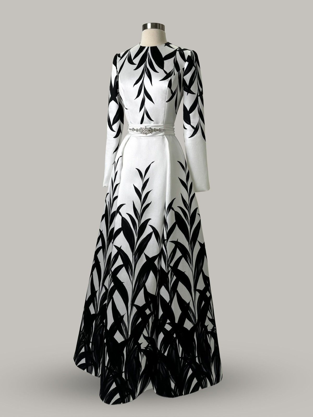 Other Preloved US 4 Maxi Anna Augusta Evening Gown Size S / US 4 / IT 40 - 1 Thumbnail