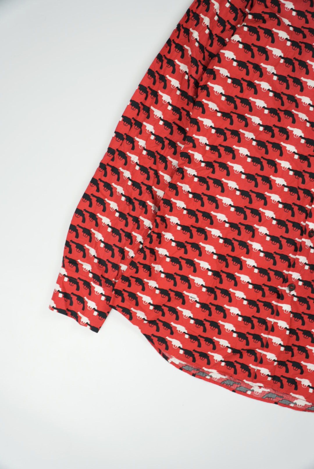 Prada Prada 2012 Gun Print Red Shirt Size US M / EU 48-50 / 2 - 5 Thumbnail