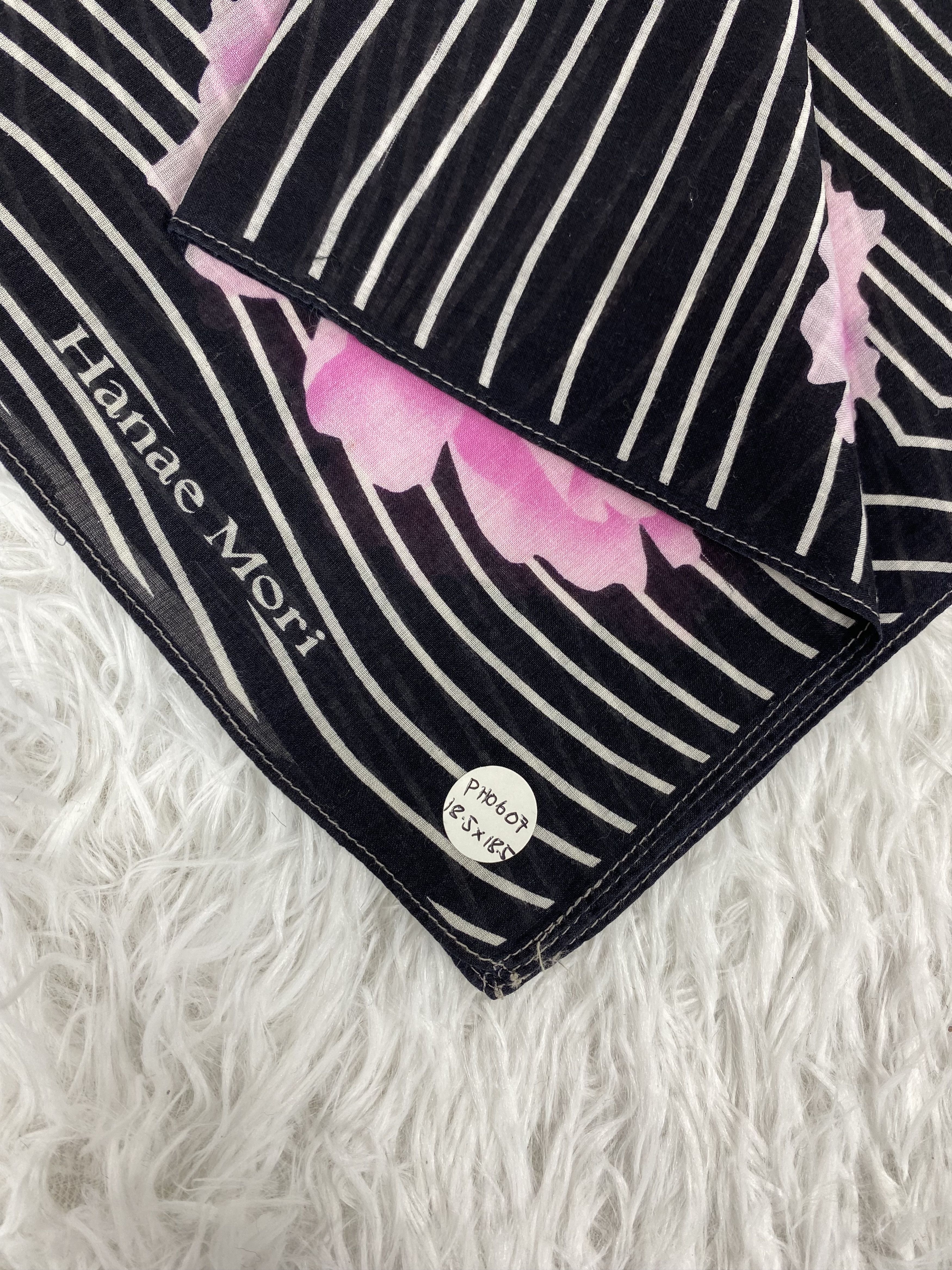 Hanae Mori Vintage Hanae Mori Handkerchief Neckerchief PH0607 Size ONE SIZE - 2 Thumbnail