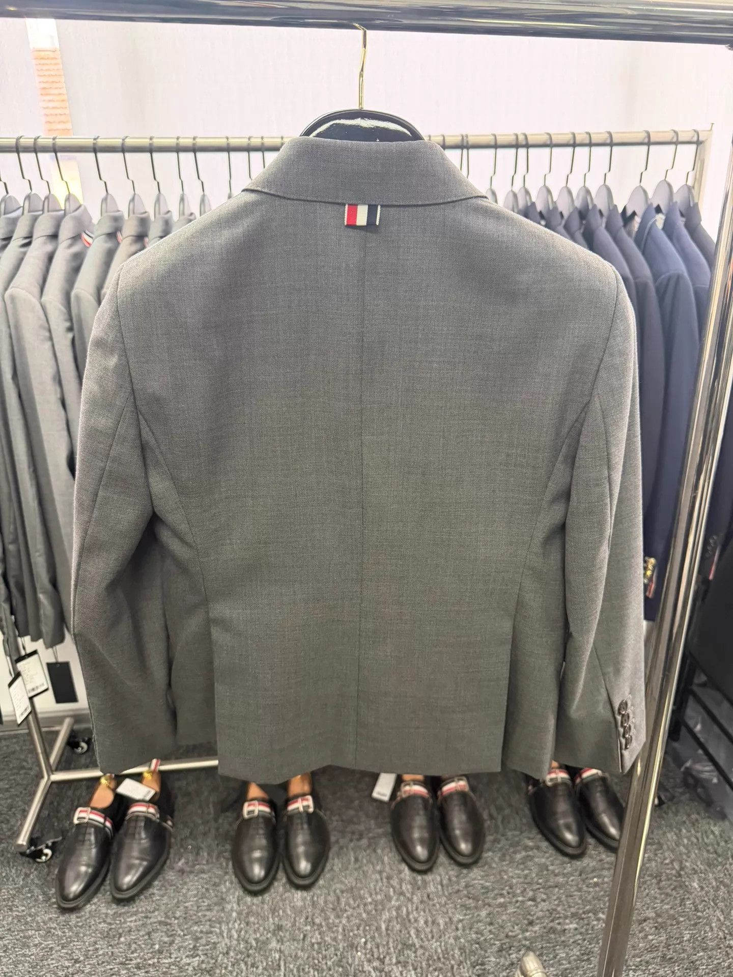 Thom Browne Thom Browne Women's Classic Short Blazer Mid Gray Size 38 Size XS / US 0-2 / IT 36-38 - 2 Thumbnail