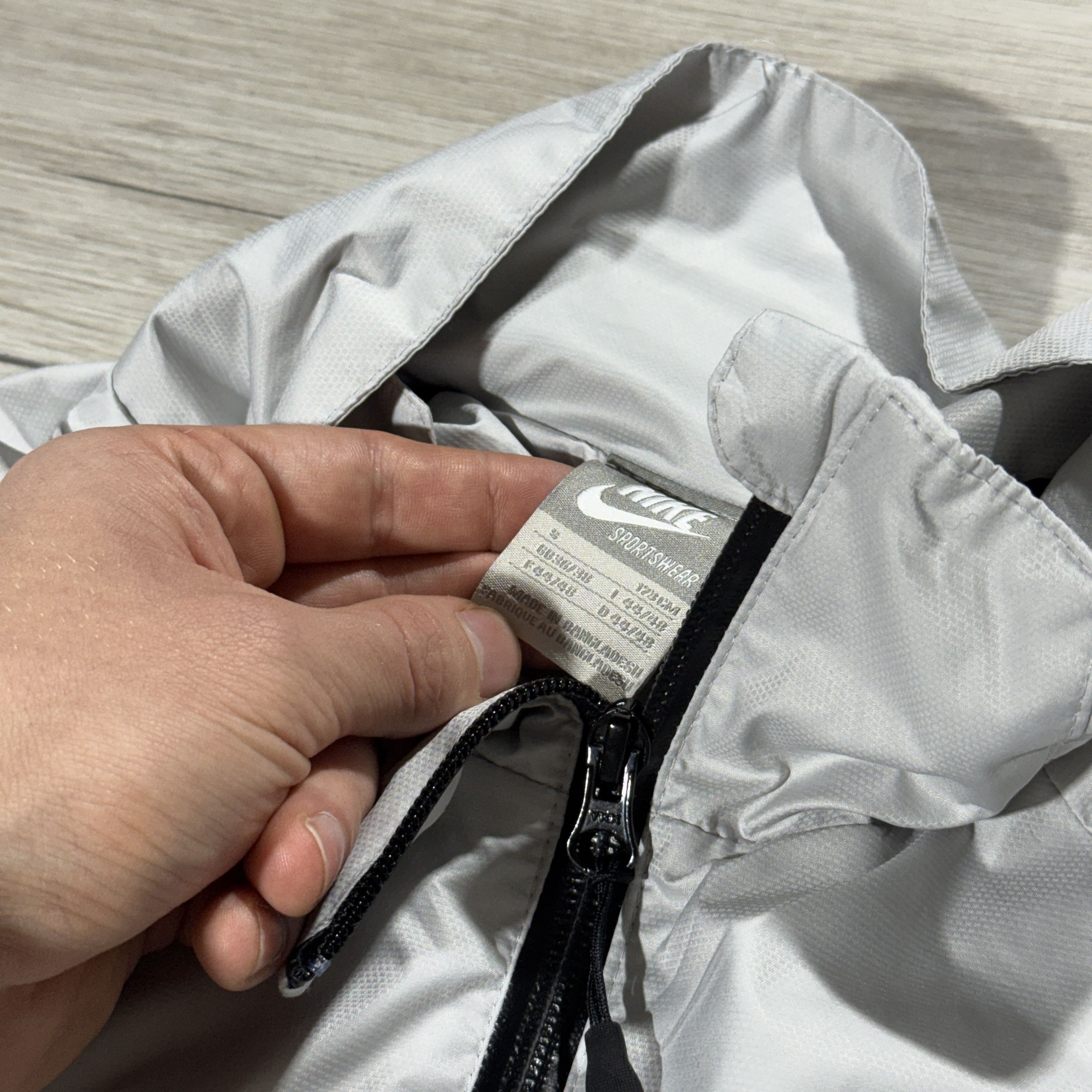 Nike Vintage Nike Technical Lightweight Windbreaker Jacket Size S Size S / US 4 / IT 40 - 3 Thumbnail