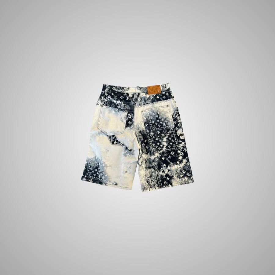 Louis Vuitton LOUIS VUITTON BLUE BLEACHED BANDANA MONOGRAM DENIM SHORTS Size US 32 / EU 48 - 2 Thumbnail