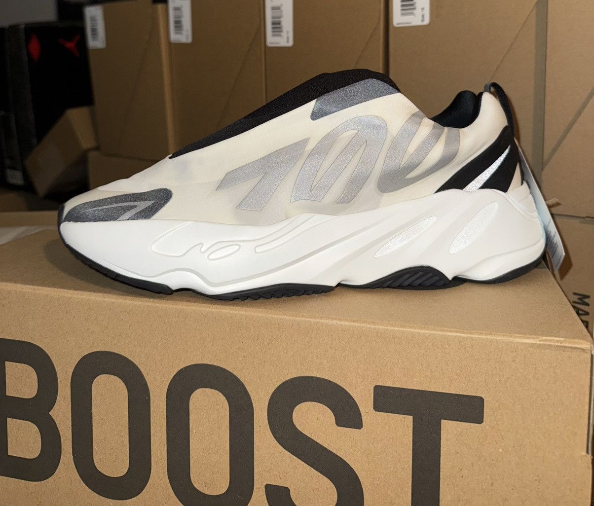 Yeezy adidas Yeezy 700 MNVN Laceless ‘Analog’ size10.5 DS w OG All Size US 10.5 / EU 43-44 - 2 Thumbnail