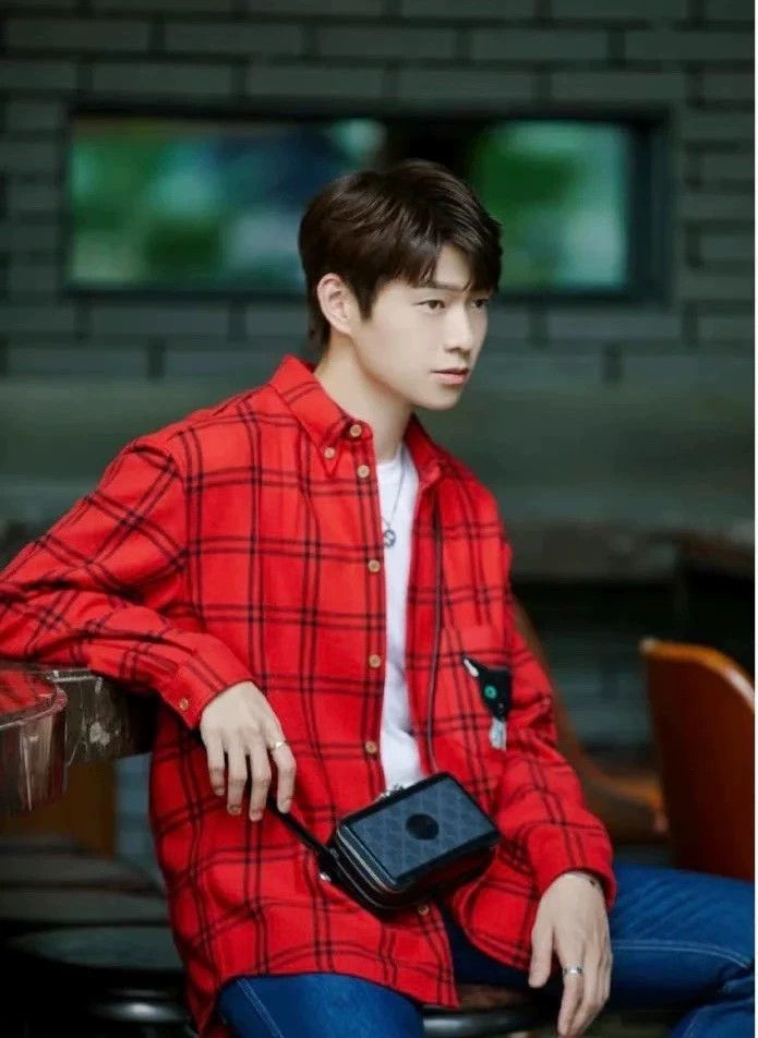 Gucci Gucci Wool shirt Size US M / EU 48-50 / 2 - 5 Thumbnail