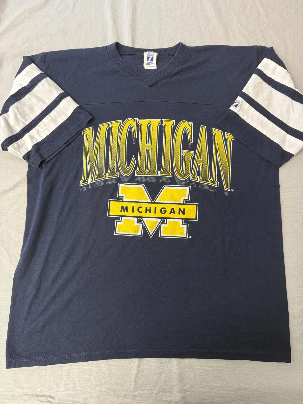 Logo 7 VTG 90s University of Michigan Wolverines T-shirt Jersey XL Size US XL / EU 56 / 4 - 1 Thumbnail