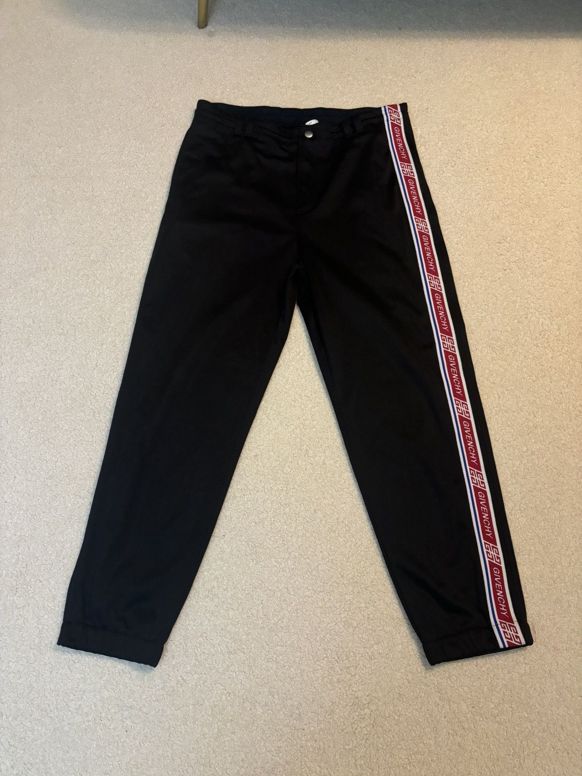 Givenchy Givenchy Repeating Logo Tape Track Sweatpants Black Size US 40 / EU 56 - 1 Thumbnail