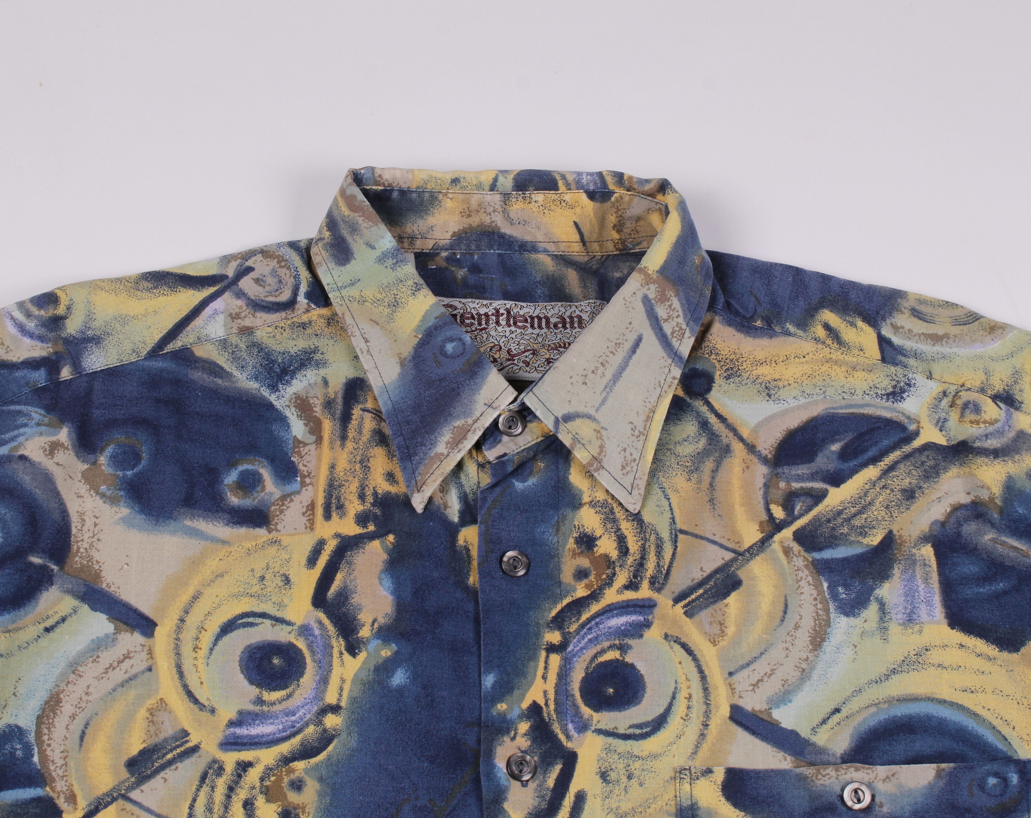 Vintage Vintage 90's Abstract Printed Short Sleeve Shirt Size US L / EU 52-54 / 3 - 2 Thumbnail