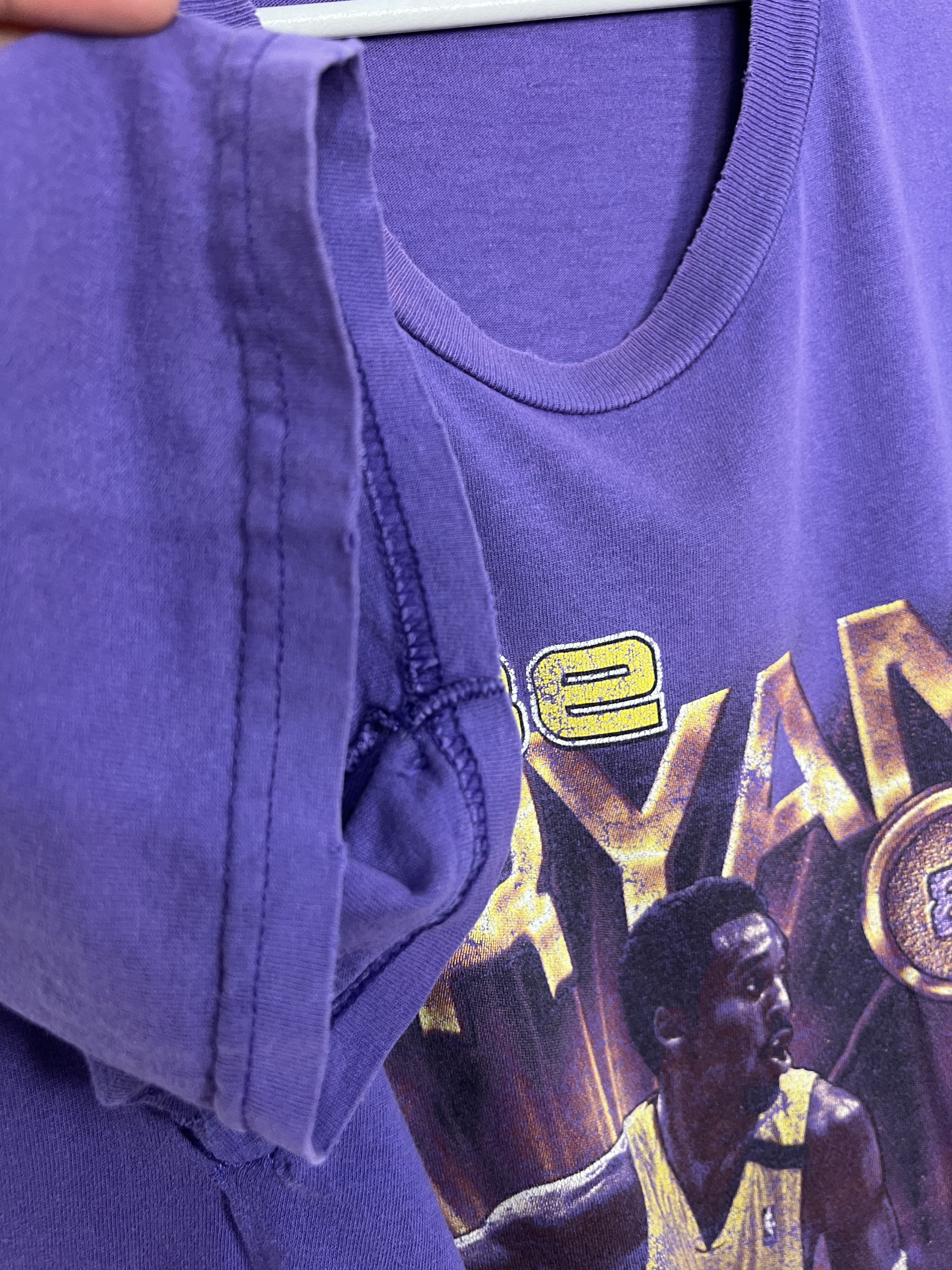 Vintage Vintage Kobe Bryant Coin #8 Los Angeles Lakers Graphic Shirt Size US M / EU 48-50 / 2 - 11 Thumbnail