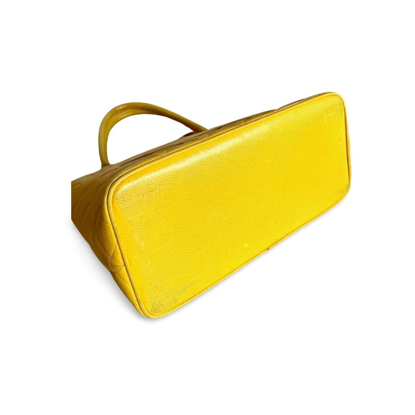 Chanel Vintage CHANEL yellow caviarskin classic tote bag, Medaillon Size ONE SIZE - 8 Thumbnail