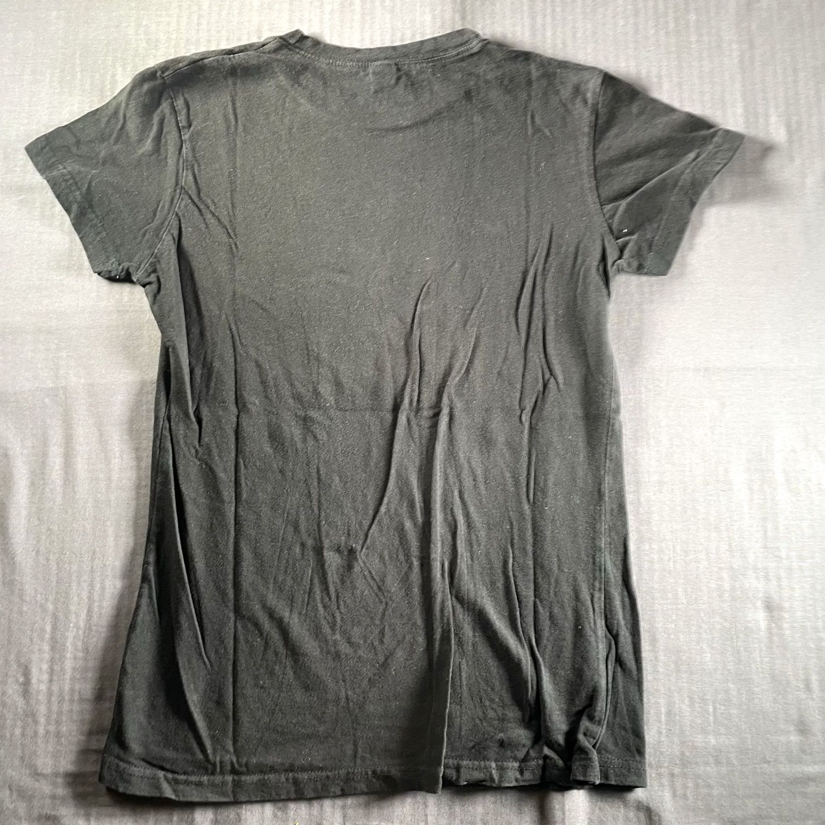 Vintage VINTAGE Breaking Dawn TWILIGHT SAGA Shirt Women’s Large T-Shirt Black Cotton Short Sleeve Crew Neck Mens? Womens Size L / US 10 / IT 46 - 7 Thumbnail