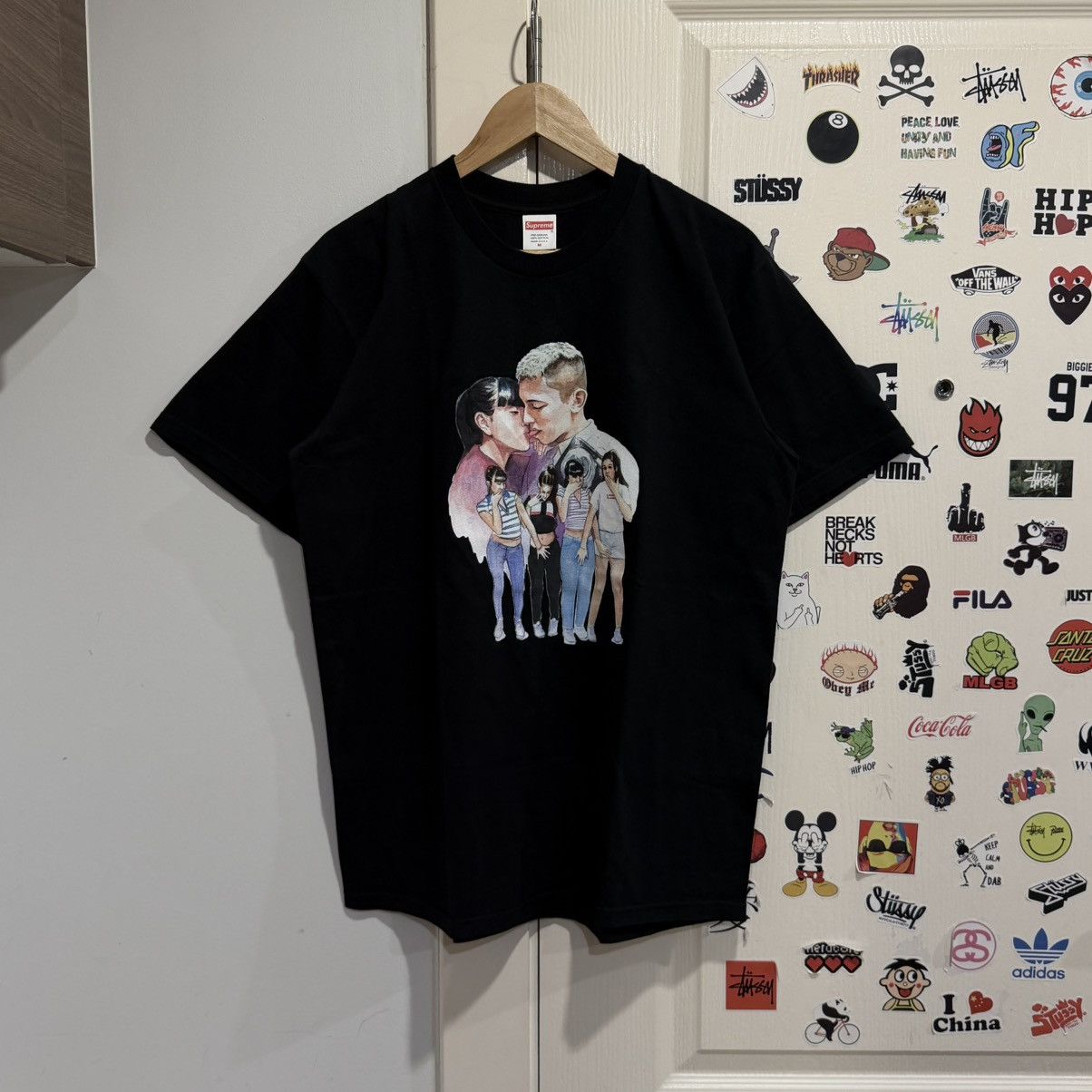Supreme FW17 Supreme Kiss Tee Size US M / EU 48-50 / 2 - 1 Thumbnail