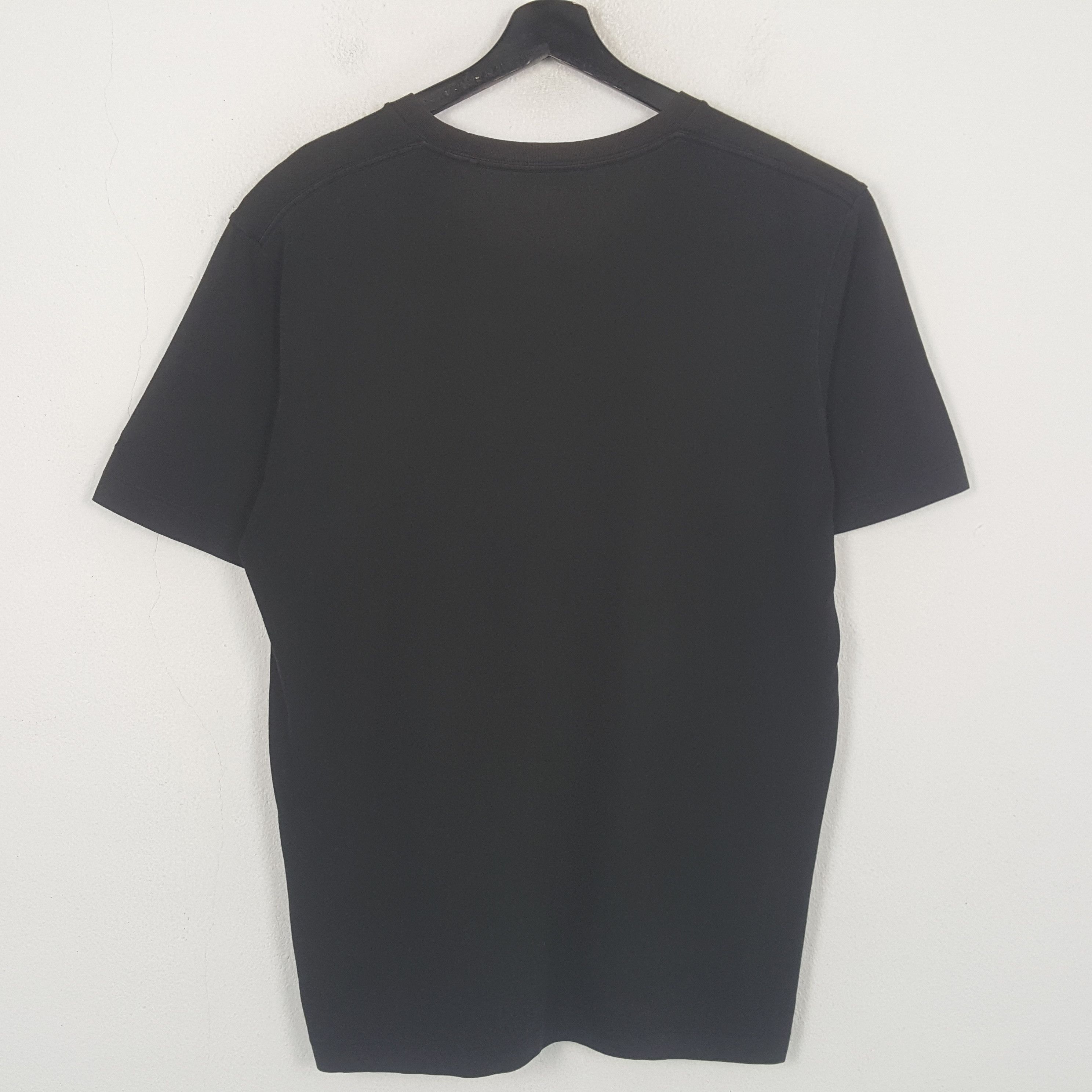 Uniqlo Uniqlo Kaws Streetwear Tshirt C294N40 Size US L / EU 52-54 / 3 - 3 Thumbnail