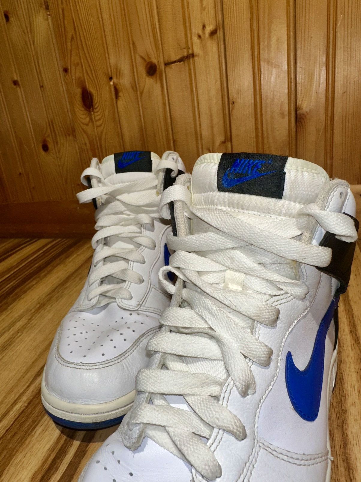 Nike 2008 Nike White Black and Blue Accents Size 9 Size US 9 / EU 42 - 3 Thumbnail
