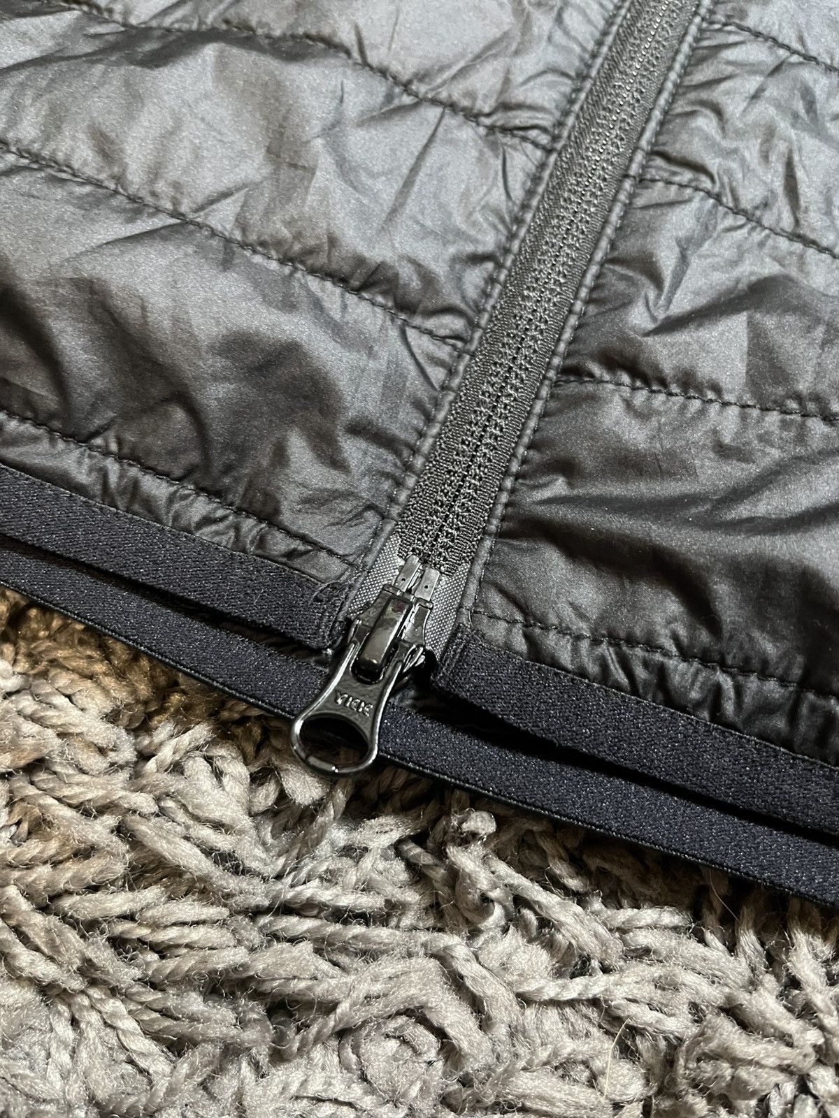 Fjallraven FJALLRAVEN G-LOFT SUPREME ABISKO PATTED VEST Size US XL / EU 56 / 4 - 2 Thumbnail