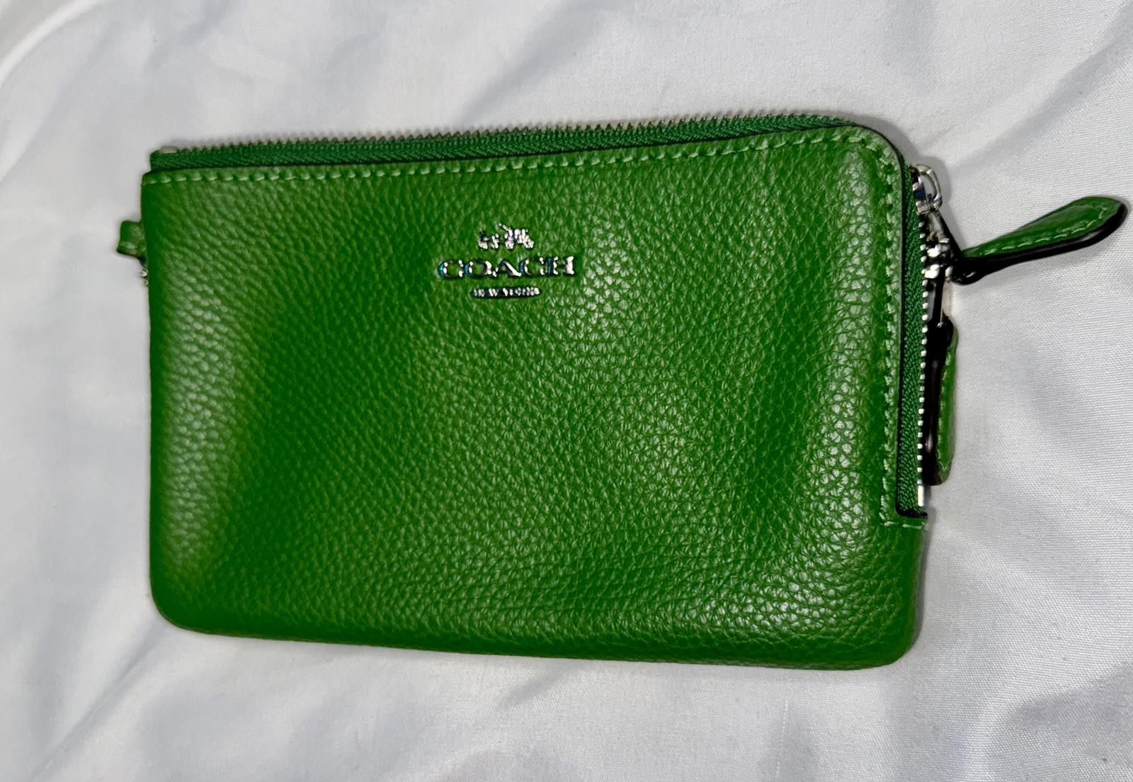 Coach Double Corner Zip Wristlet F87590 Green