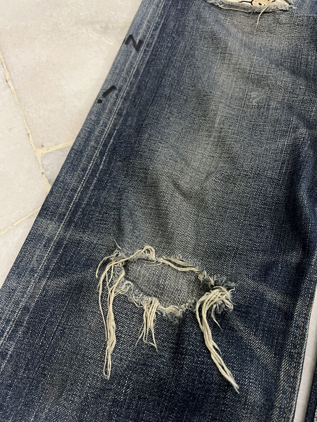 Edwin × If Six Was Nine 💥Baggy💥Vintage Edwin 505 Distressed Selvedge Jean Size US 32 / EU 48 - 7 Thumbnail