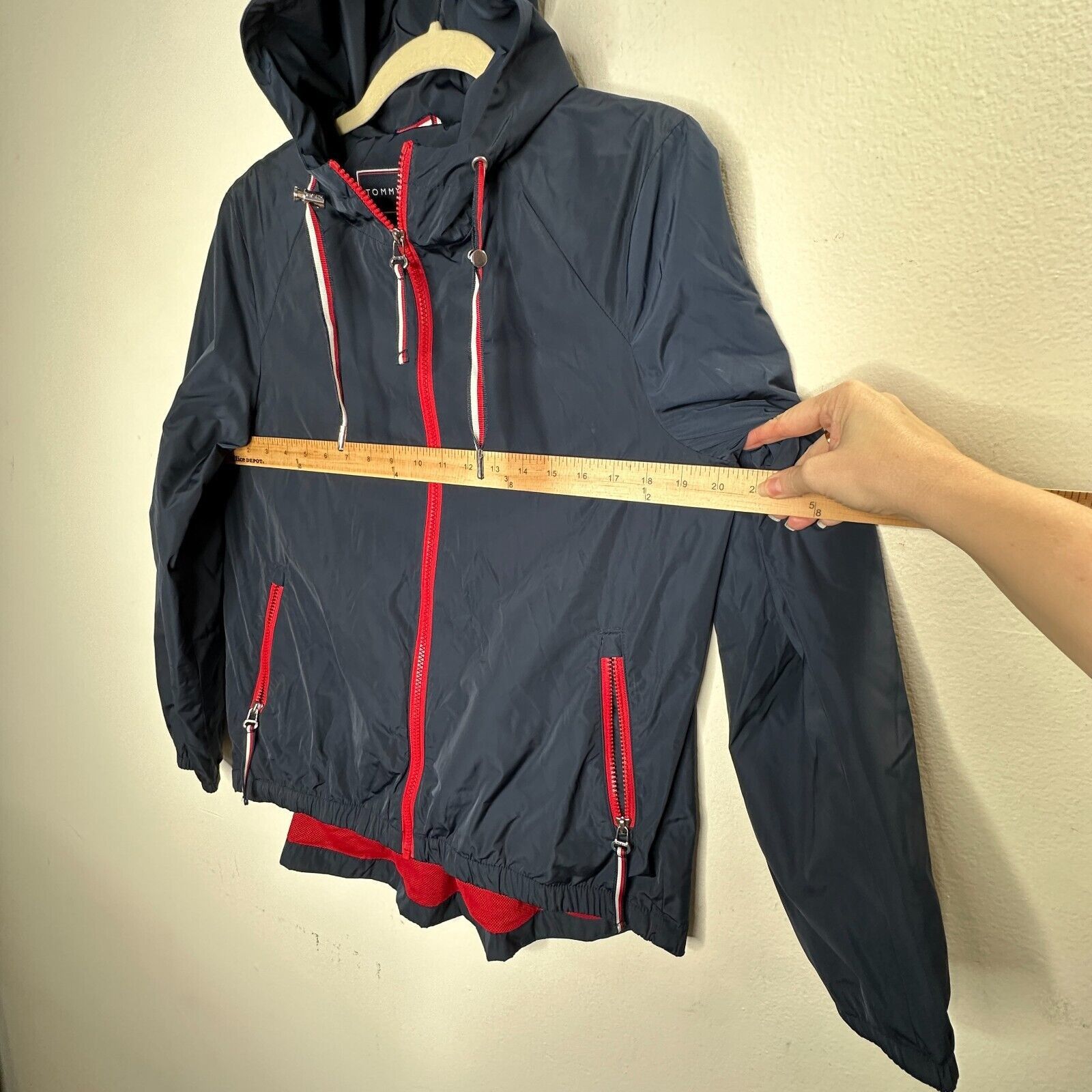 Tommy Hilfiger Tommy Hilfinger Navy Hooded Long Sleeve Zip Windbreaker S Size S / US 4 / IT 40 - 11 Thumbnail