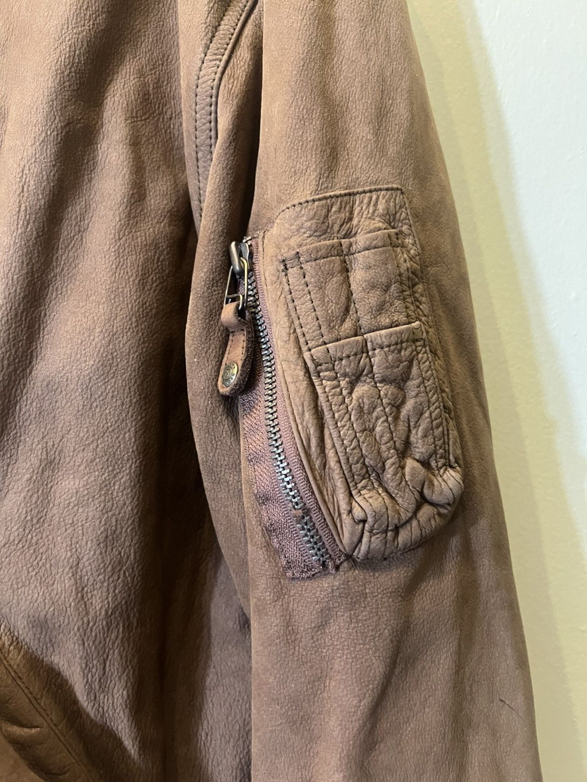 Tommy Hilfiger × Vintage Vintage Tommy Hilfiger Suede Bomber Jacket Size US L / EU 52-54 / 3 - 2 Thumbnail