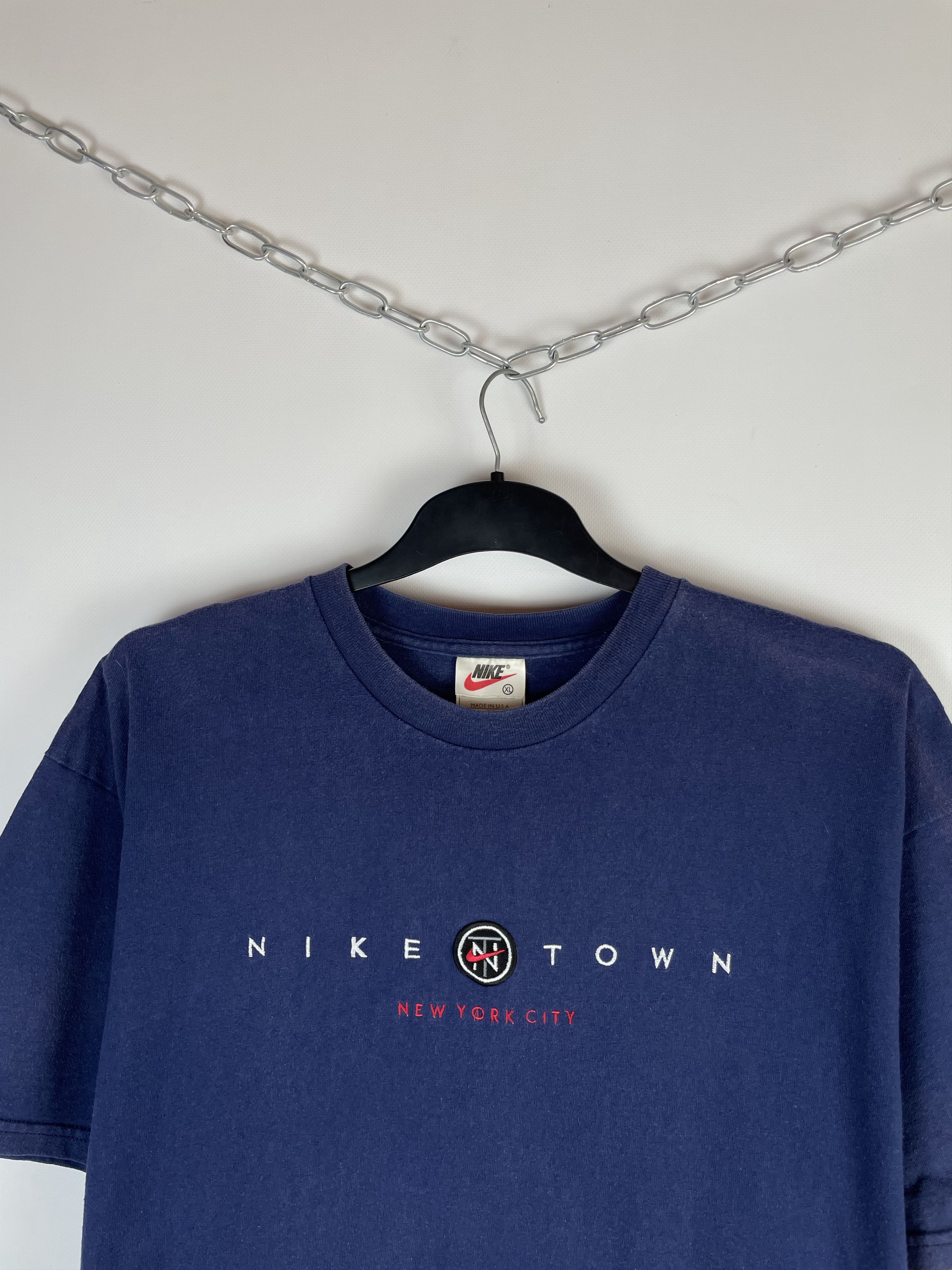 Nike Vintage 90’s Nike Town Tee Size US XL / EU 56 / 4 - 3 Thumbnail