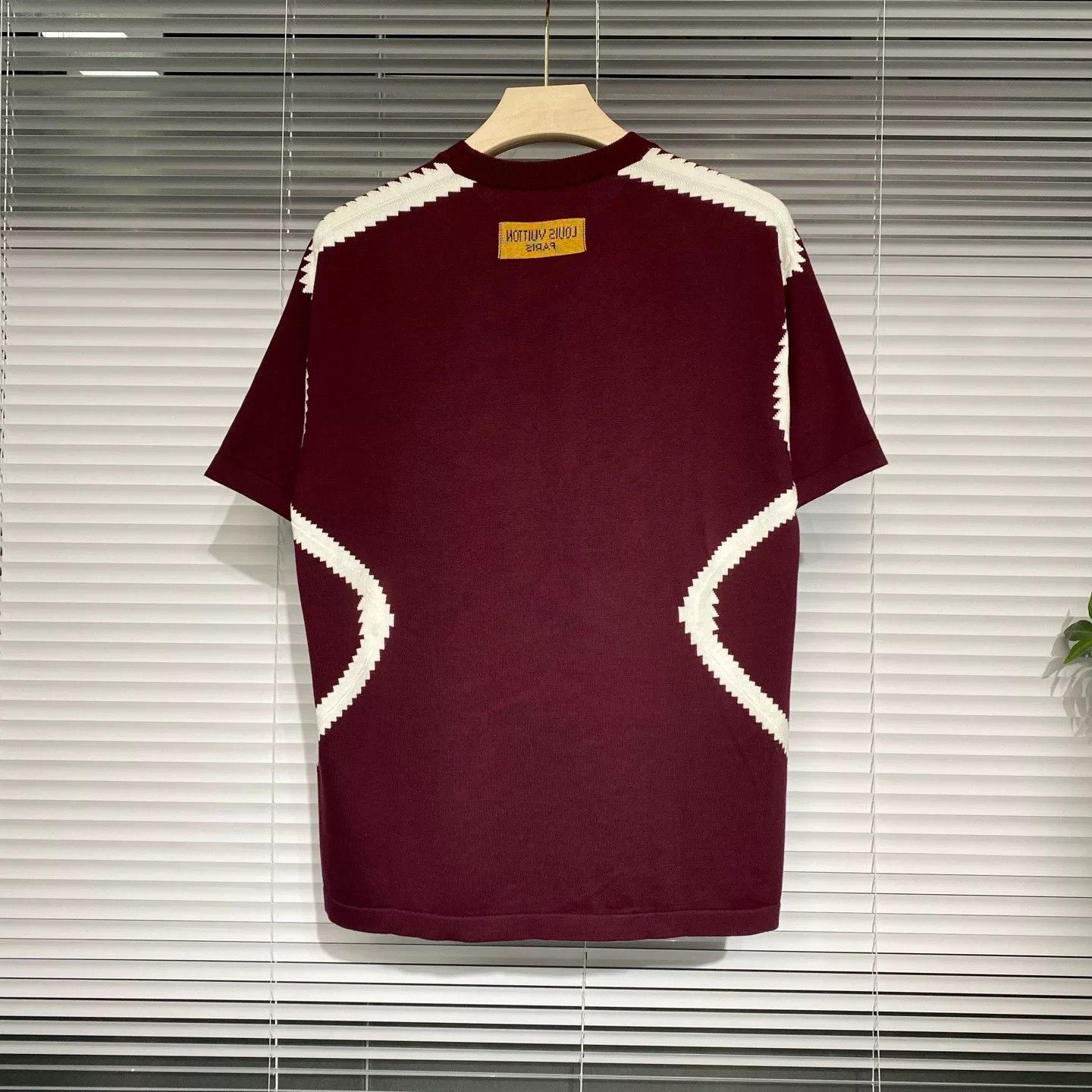 Louis Vuitton LV Knit Short Sleeve with Logo Size US S / EU 44-46 / 1 - 2 Thumbnail