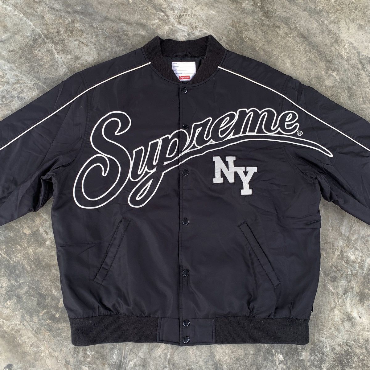 Supreme Supreme Script Contrast Varsity Bomber Jacket Black FW20 Size US XL / EU 56 / 4 - 4 Thumbnail