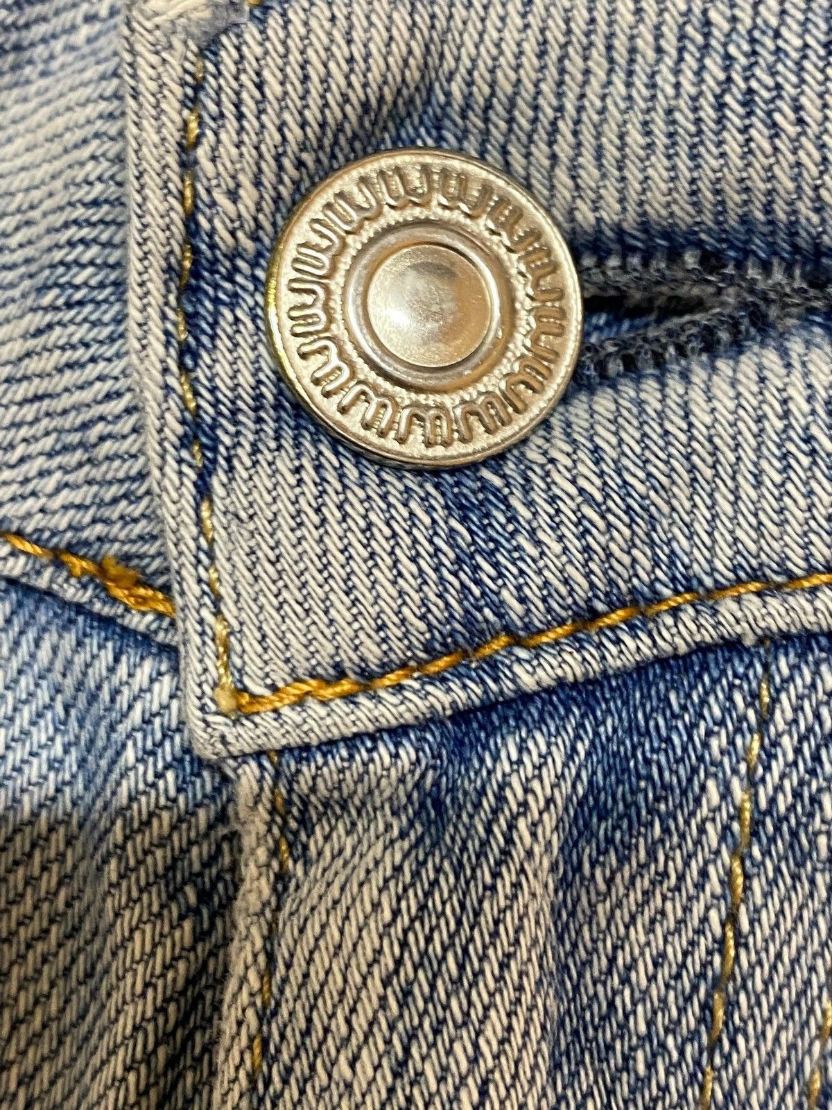 Japanese Brand Vintage Japanese Brands Uniqlo Faded Distressed Flare Jeans Size US 32 / EU 48 - 9 Thumbnail