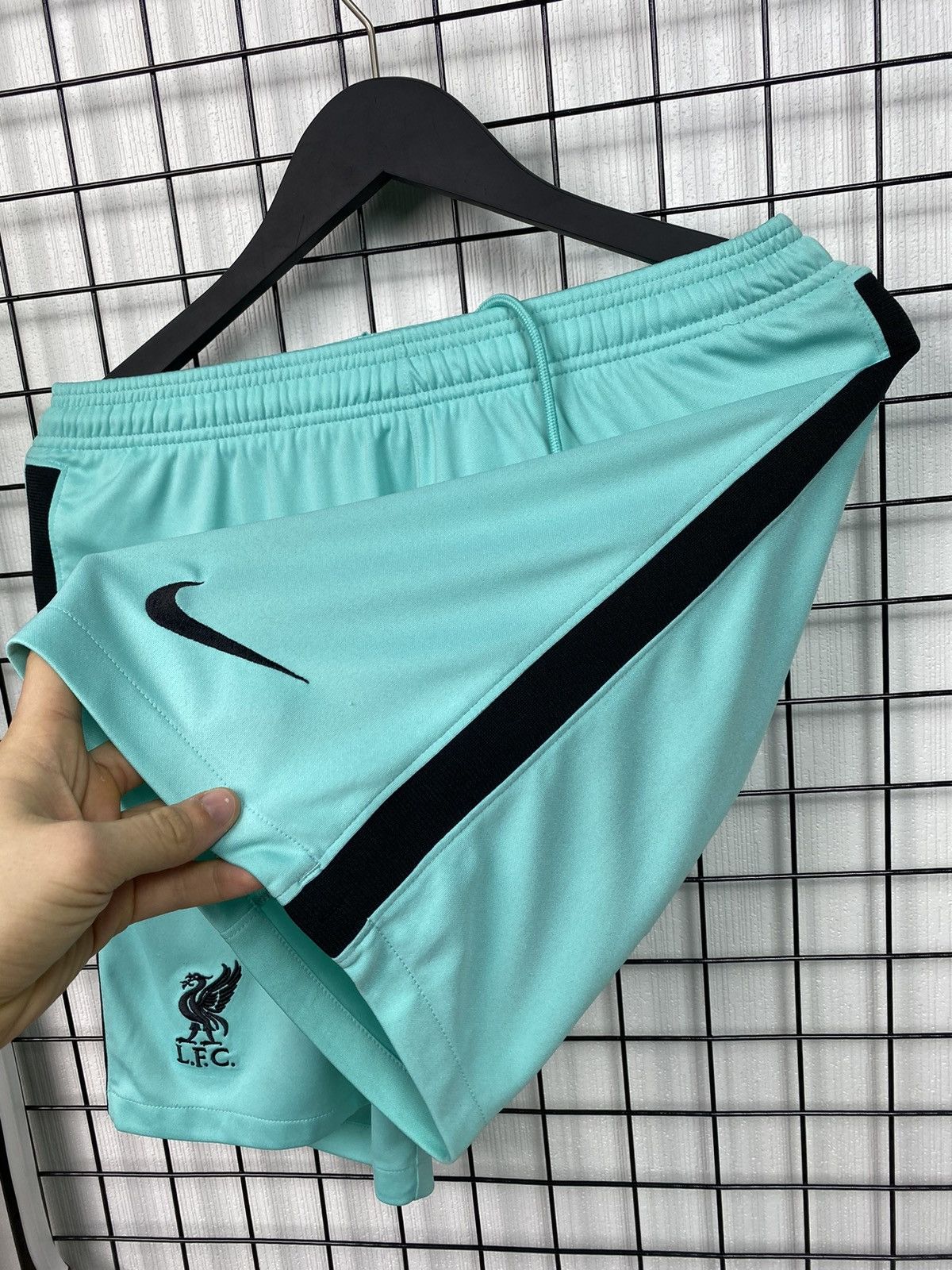 Nike Nike Liverpool Shorts Turquoise Men’s M Soccer Training Size US 32 / EU 48 - 7 Thumbnail