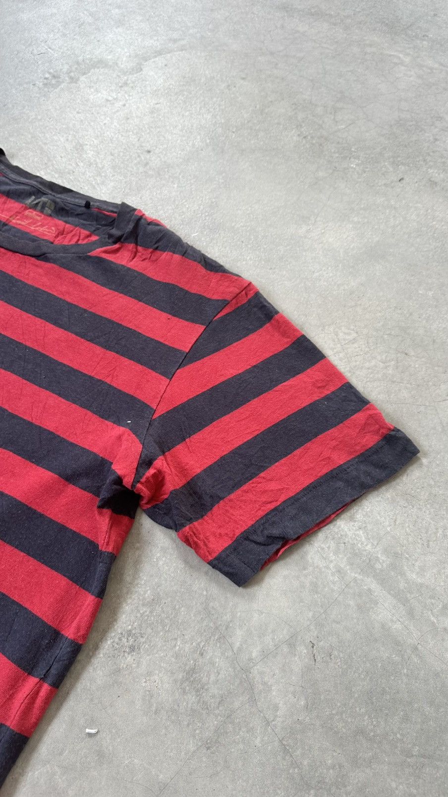 Band Tees UNIQLO X KURT COBAIN STRIPES TEE Size US L / EU 52-54 / 3 - 6 Thumbnail