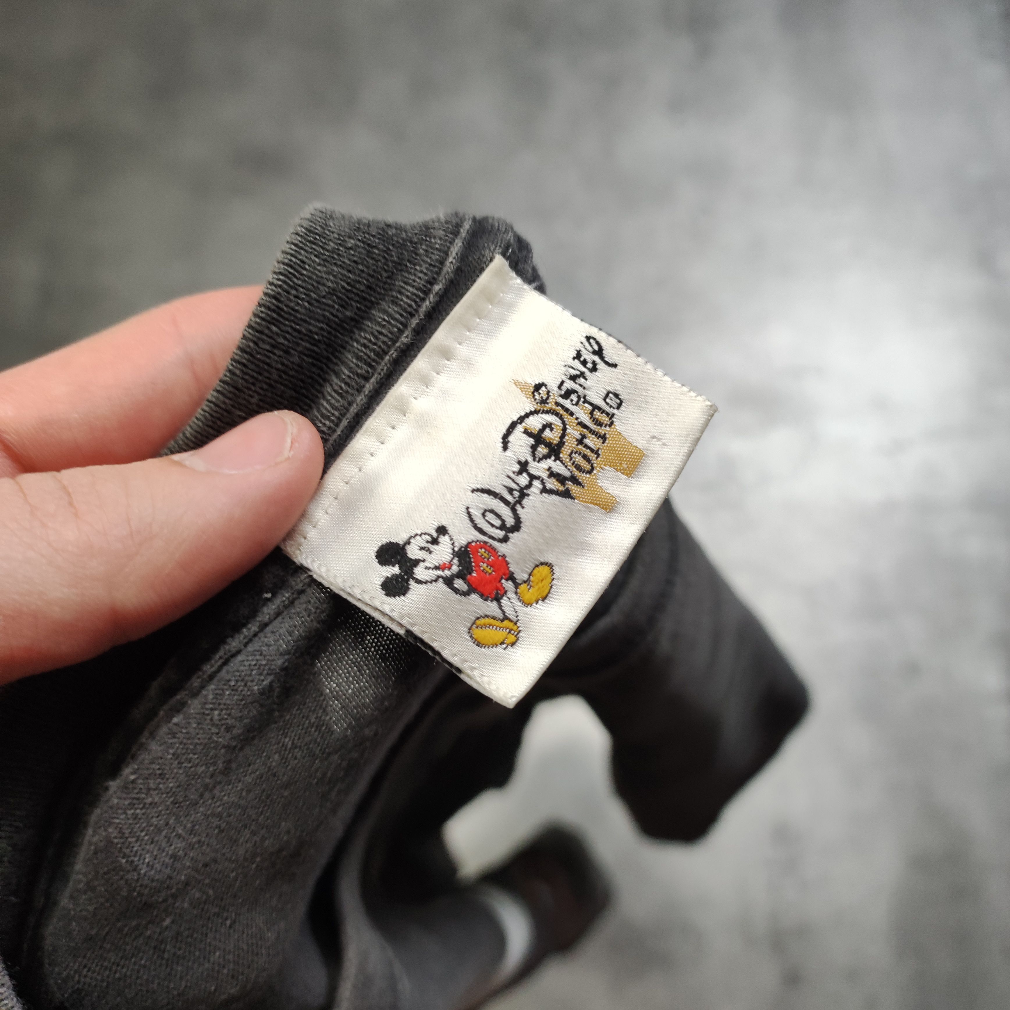 Disney × Vintage RARE Pirates of the Caribbean Vintage Disneyland Washed Tee Size US L / EU 52-54 / 3 - 7 Thumbnail