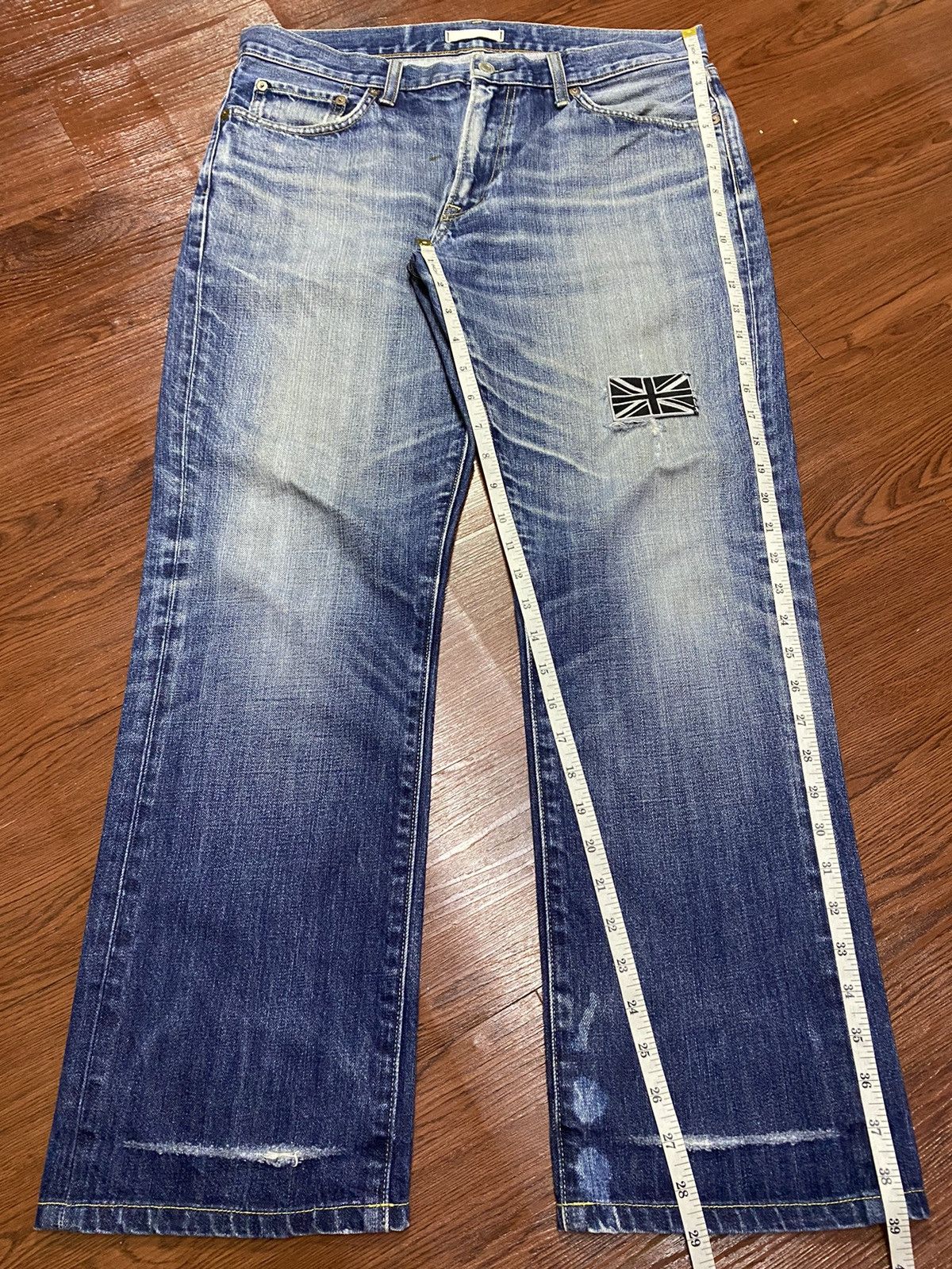 Jun Takahashi Vintage Uniqlo UJ Blue Wash Patched Loose Jeans Size US 34 / EU 50 - 13 Thumbnail