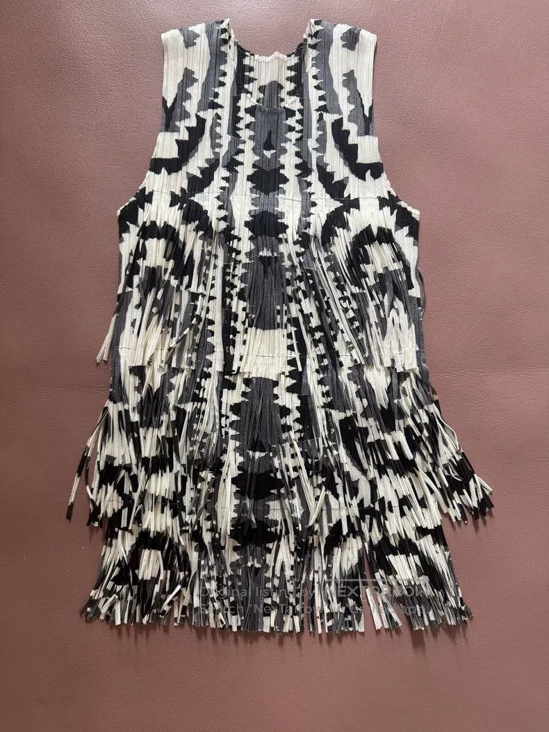 Issey Miyake Issey Miyake Black and white tassel vest Size L / US 10 / IT 46 - 3 Thumbnail