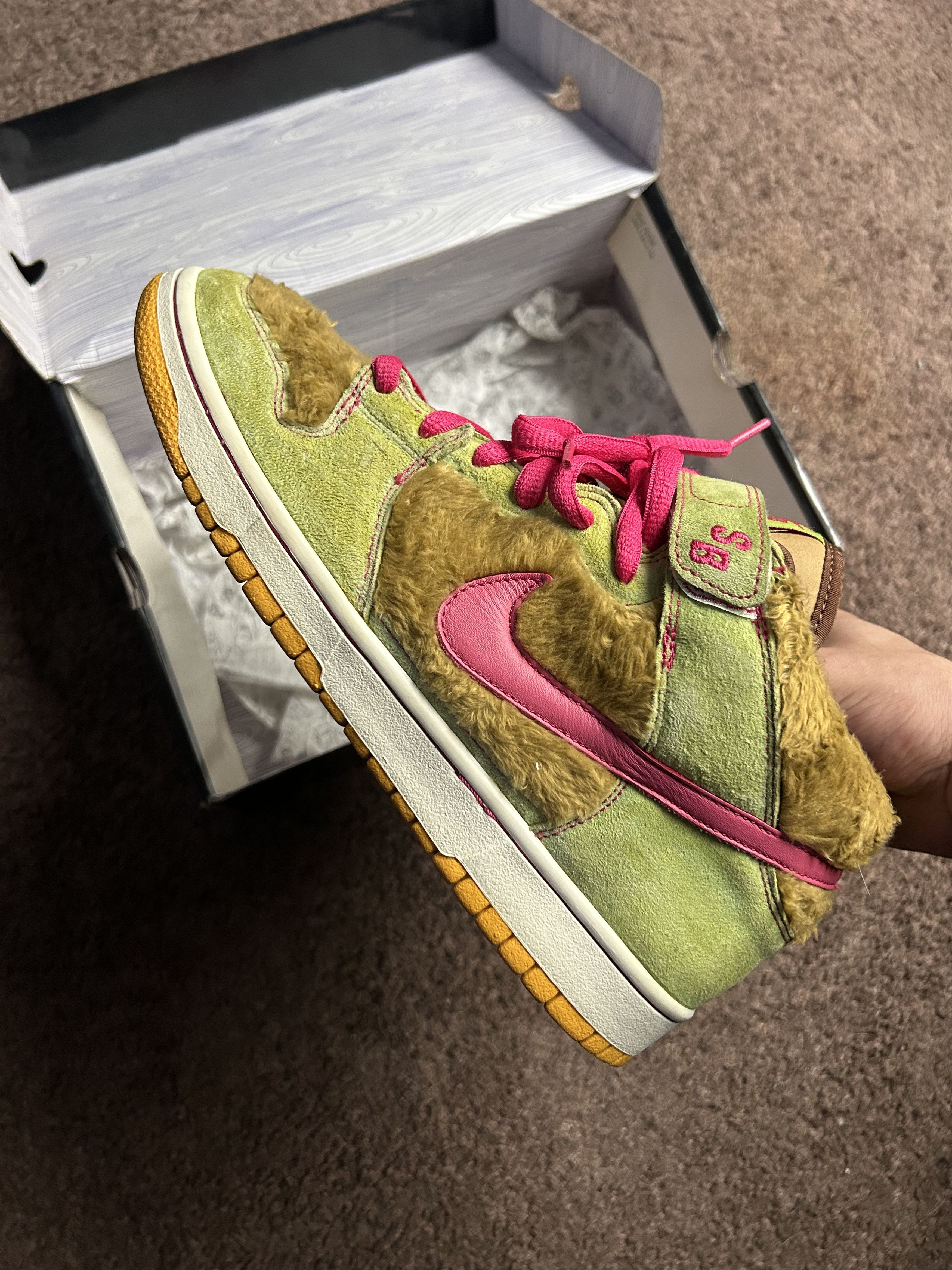 Nike SB Size 9.5 — Nike Dunk Mid Premium SB 'Mama Bear' Size US 9.5 / EU 42-43 - 2 Thumbnail