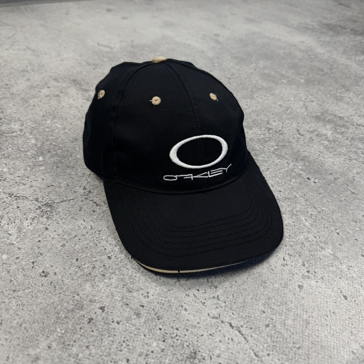 Oakley × Vintage Vintage Oakley Logo Y2K Cap Hat Size ONE SIZE - 1 Thumbnail
