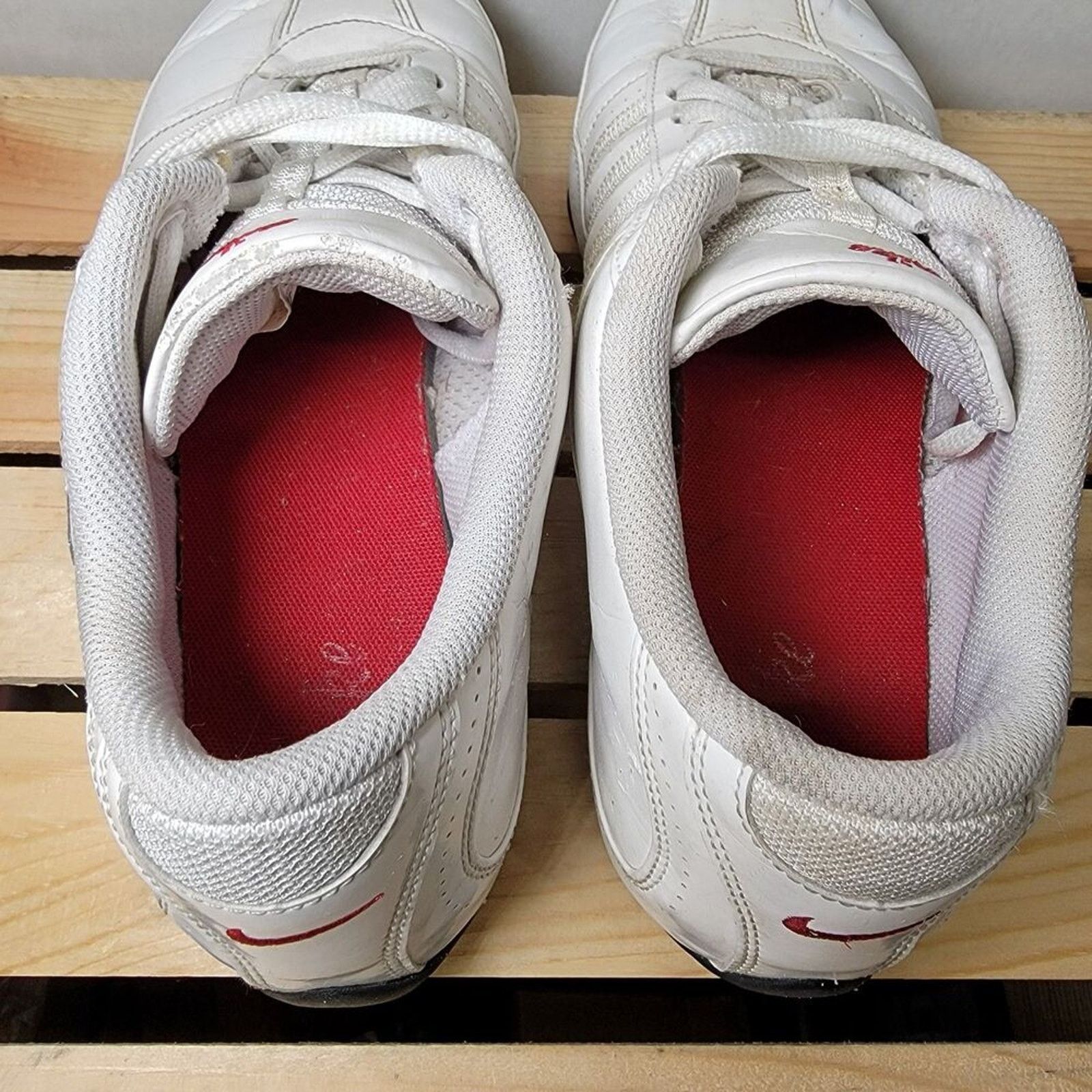 Nike Nike Non-Marking Sideline Athletic Shoes Red Swoosh - Size 8 Size US 8 / IT 38 - 5 Thumbnail