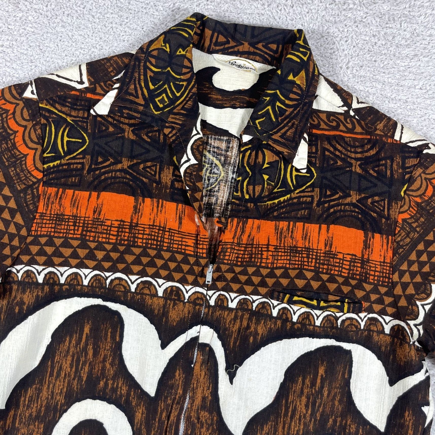 Vintage VINTAGE Tropicana Hawaiian Shirt Mens M Barkcloth Full Zip 60s Loop Cabana Geometric Short Sleeve Brown Zip Button-Up Mens Size US M / EU 48-50 / 2 - 5 Thumbnail