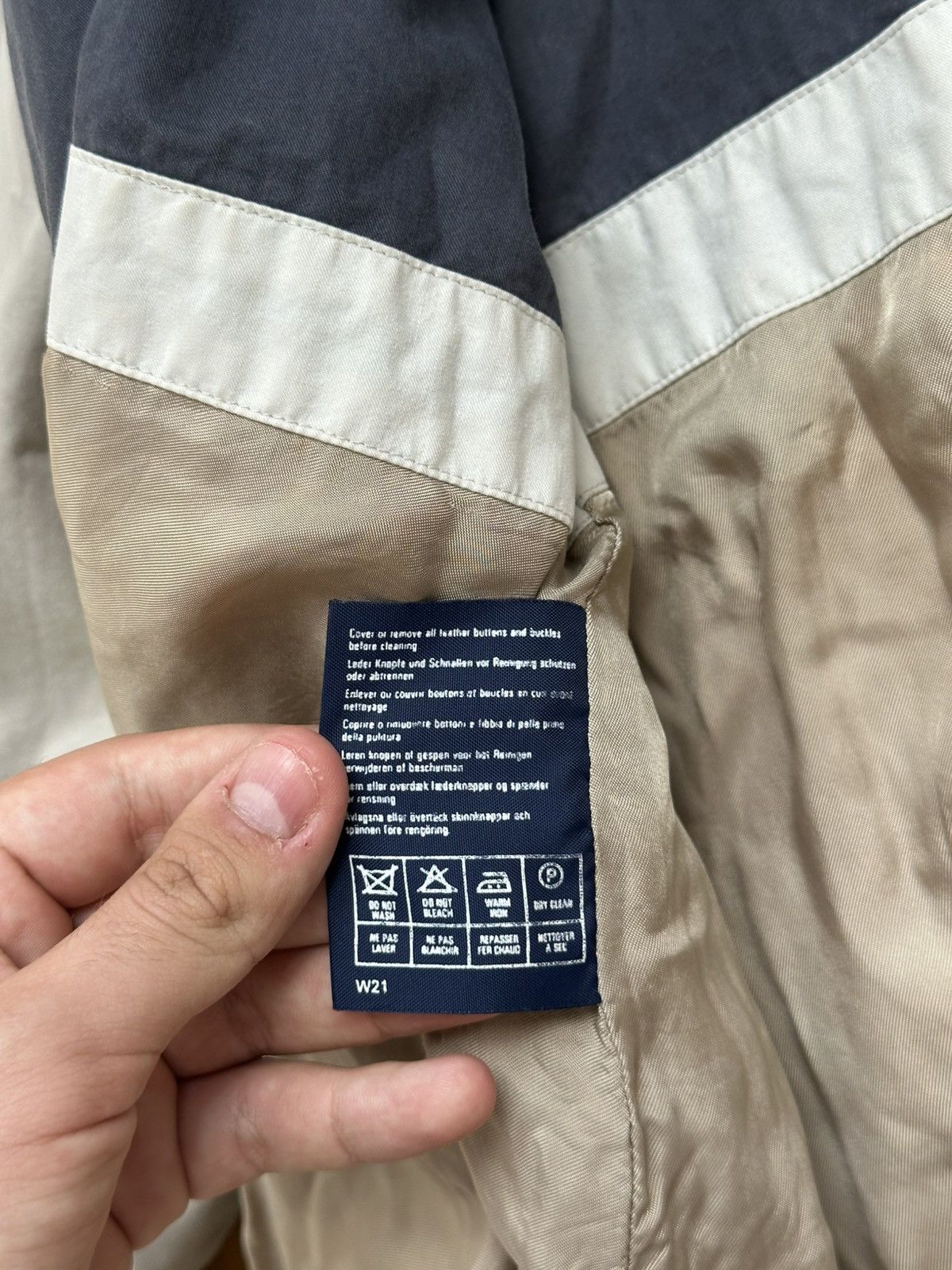 Vintage 90’s Burberry Jacket Big Inside Logo