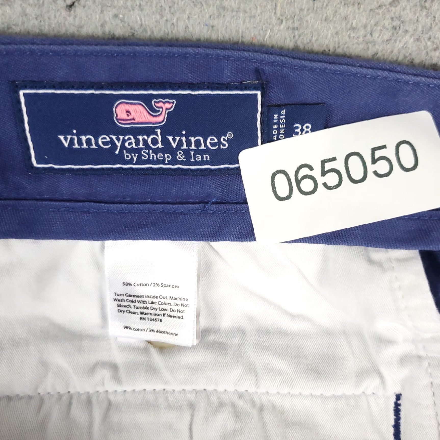 Vineyard Vines Vineyard Vines Shorts Mens Size 38 Blue Casual Slash Pockets Flat Front Chino Zip Size US 38 / EU 54 - 8 Thumbnail