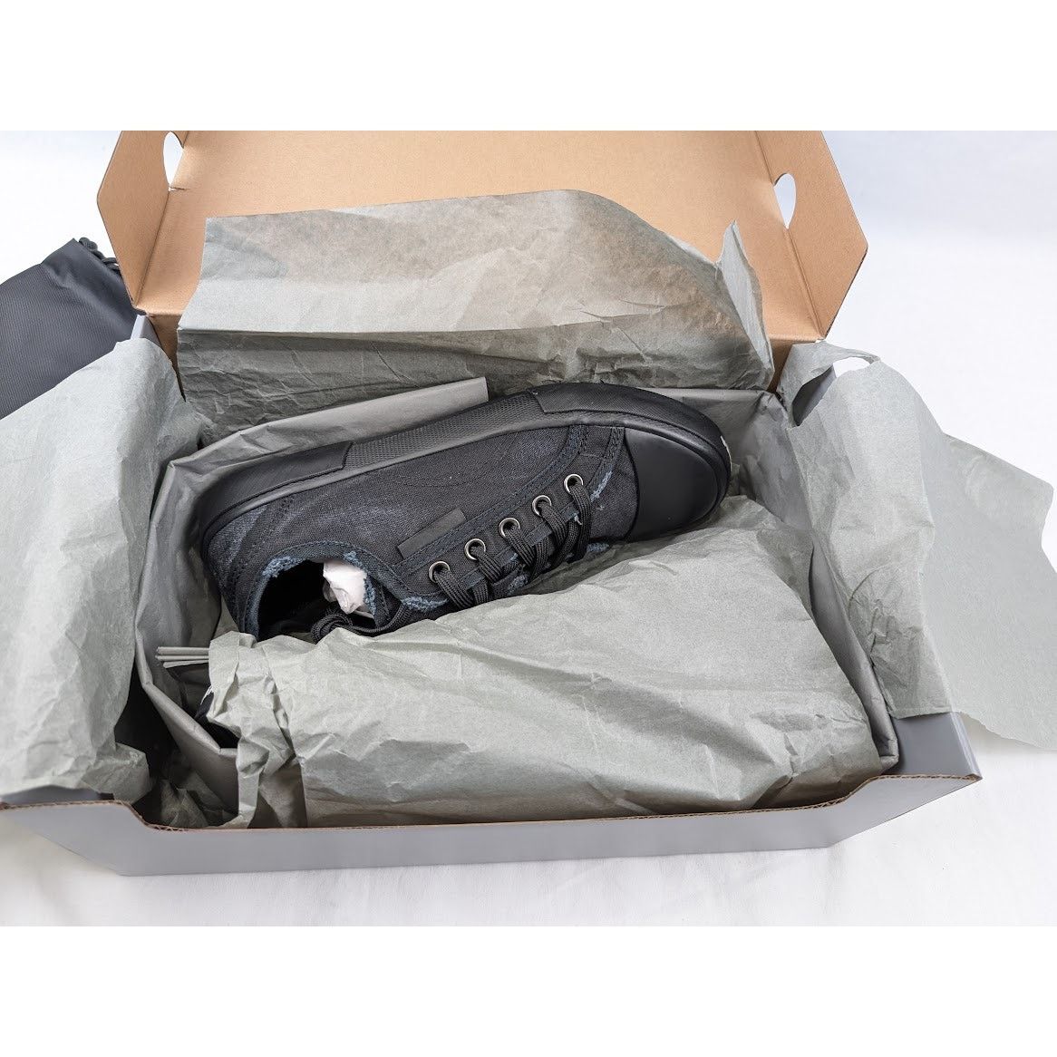 Balenciaga o1rshd1 Low MNC Destroy Paris Low Top Sneakers in Black Size US 9 / EU 42 - 19 Thumbnail