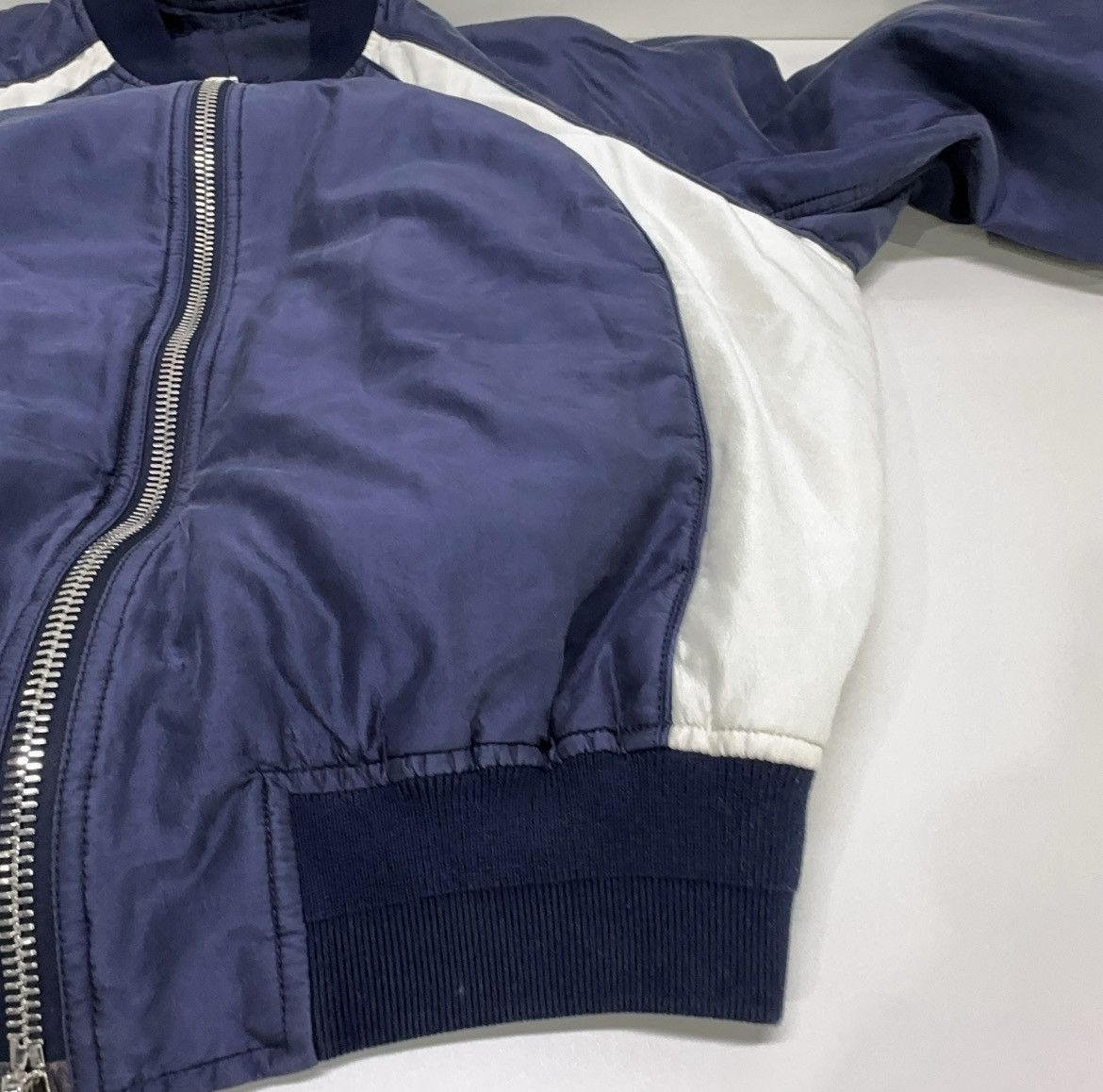 Dior × Jordan Brand Dior x Jordan collaboration silk bomber jacket in navy blue Size US XL / EU 56 / 4 - 8 Thumbnail