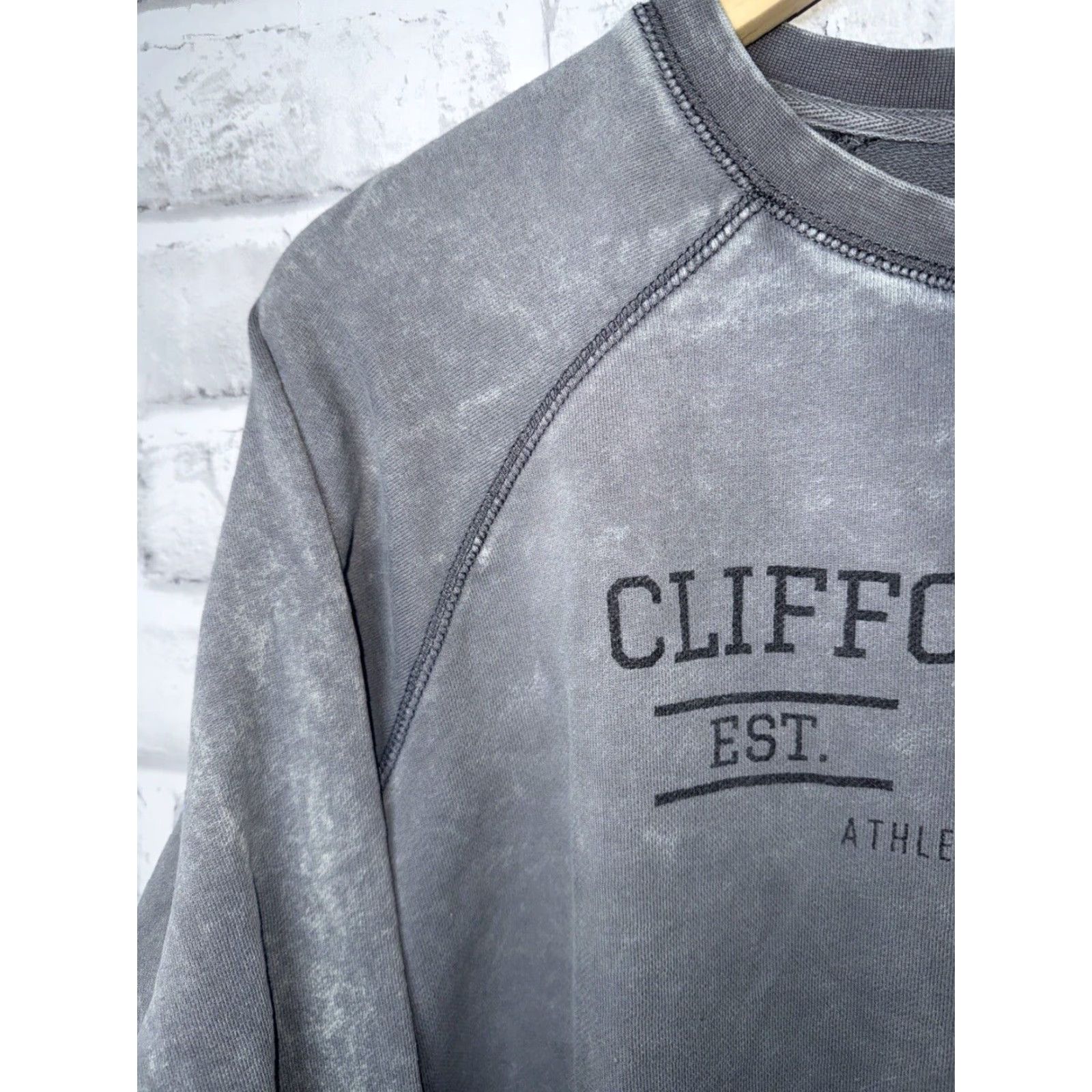 Vintage Clifford Lenox Sweatshirt Mens M Crew Neck 100% Cotton Gray Distressed Logo Graphic Print Sports Size US M / EU 48-50 / 2 - 4 Thumbnail