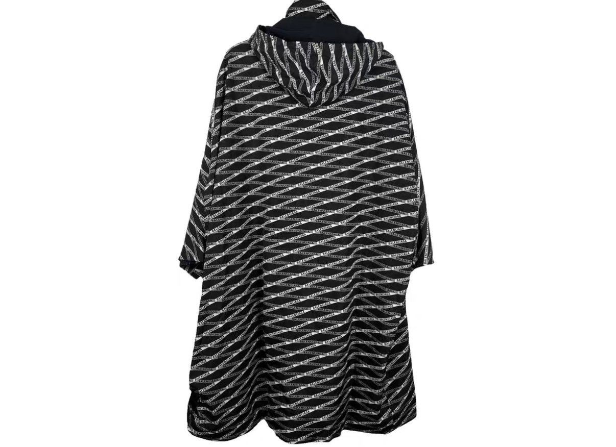 Balenciaga Balenciaga x Kanye YE24 All-Over Print Long Cape Coat J31 Size US S / EU 44-46 / 1 - 2 Thumbnail