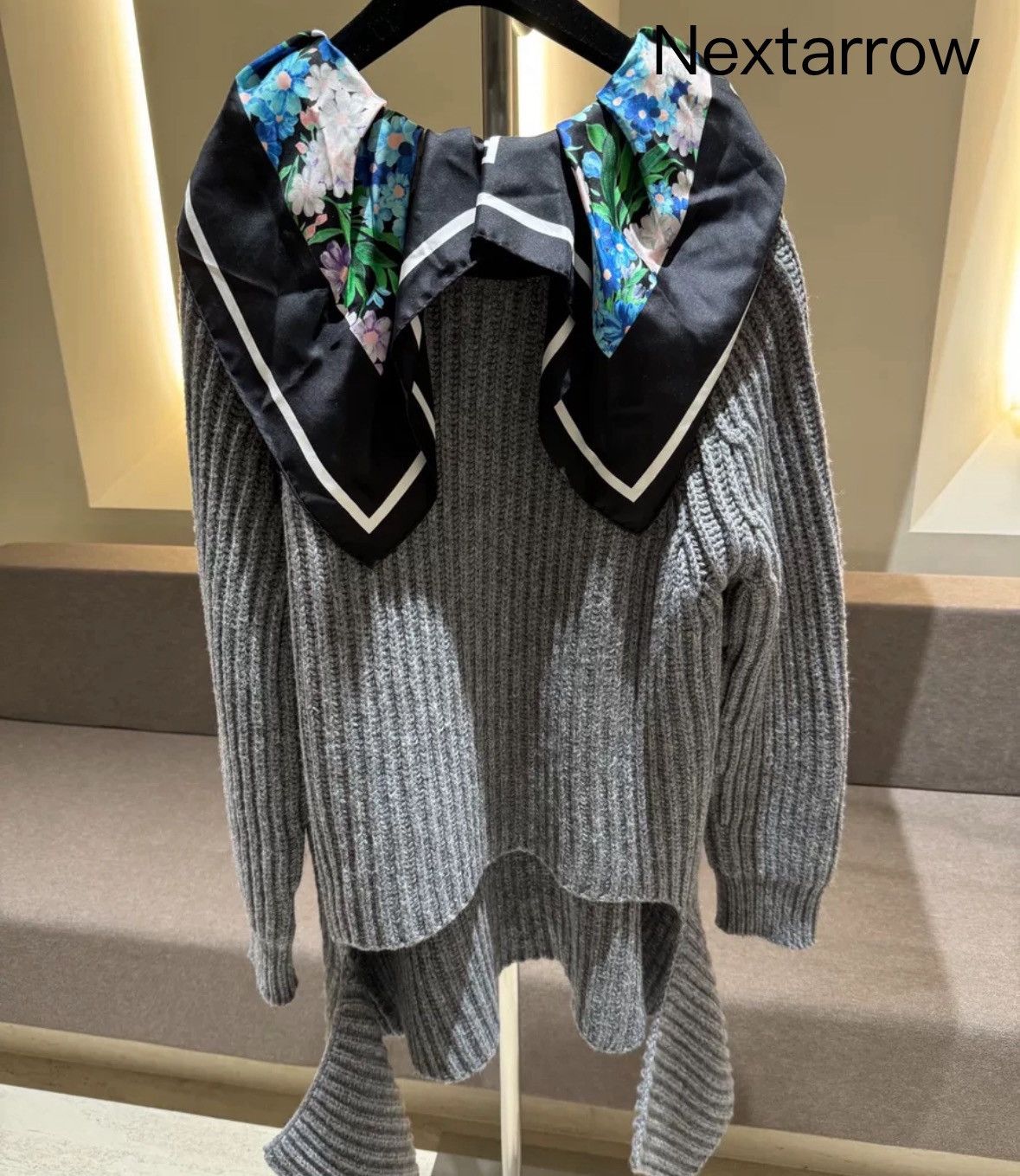 Balenciaga BALENCIAGA premium grey scarf sweater 2412-Nextarrow Size US S / EU 44-46 / 1 - 2 Thumbnail