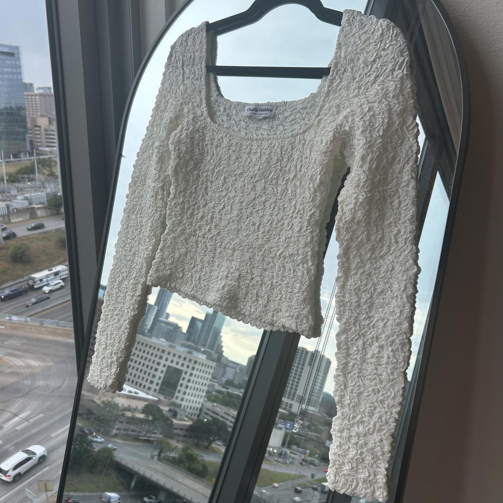 Designer Charlie Holiday White Textured Long Sleeve Top Size S / US 4 / IT 40 - 2 Thumbnail
