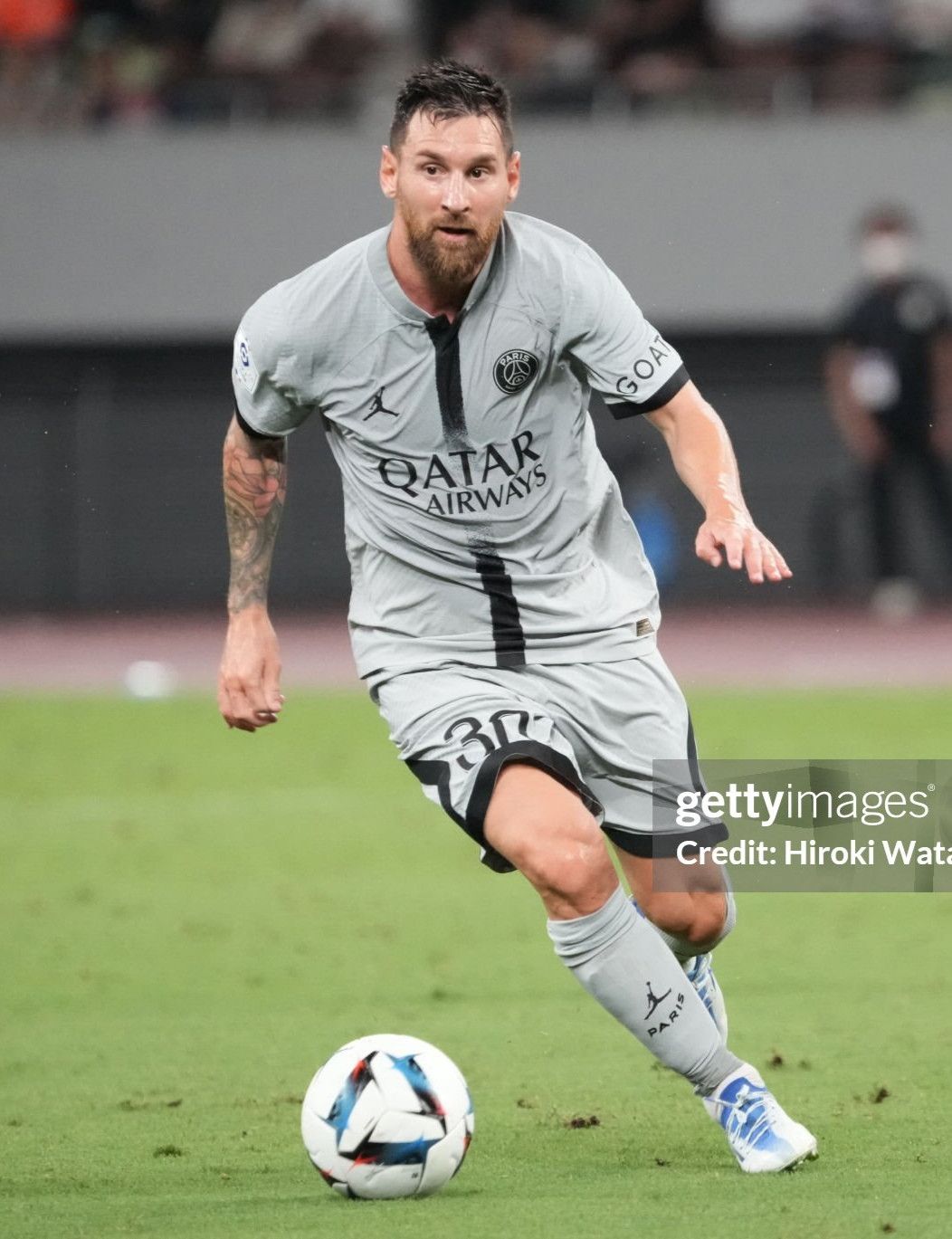 Jordan Brand × Nike Jordan x Paris Saint-Germain (PSG) 2022/23 #30 Messi Jersey Size US M / EU 48-50 / 2 - 4 Thumbnail