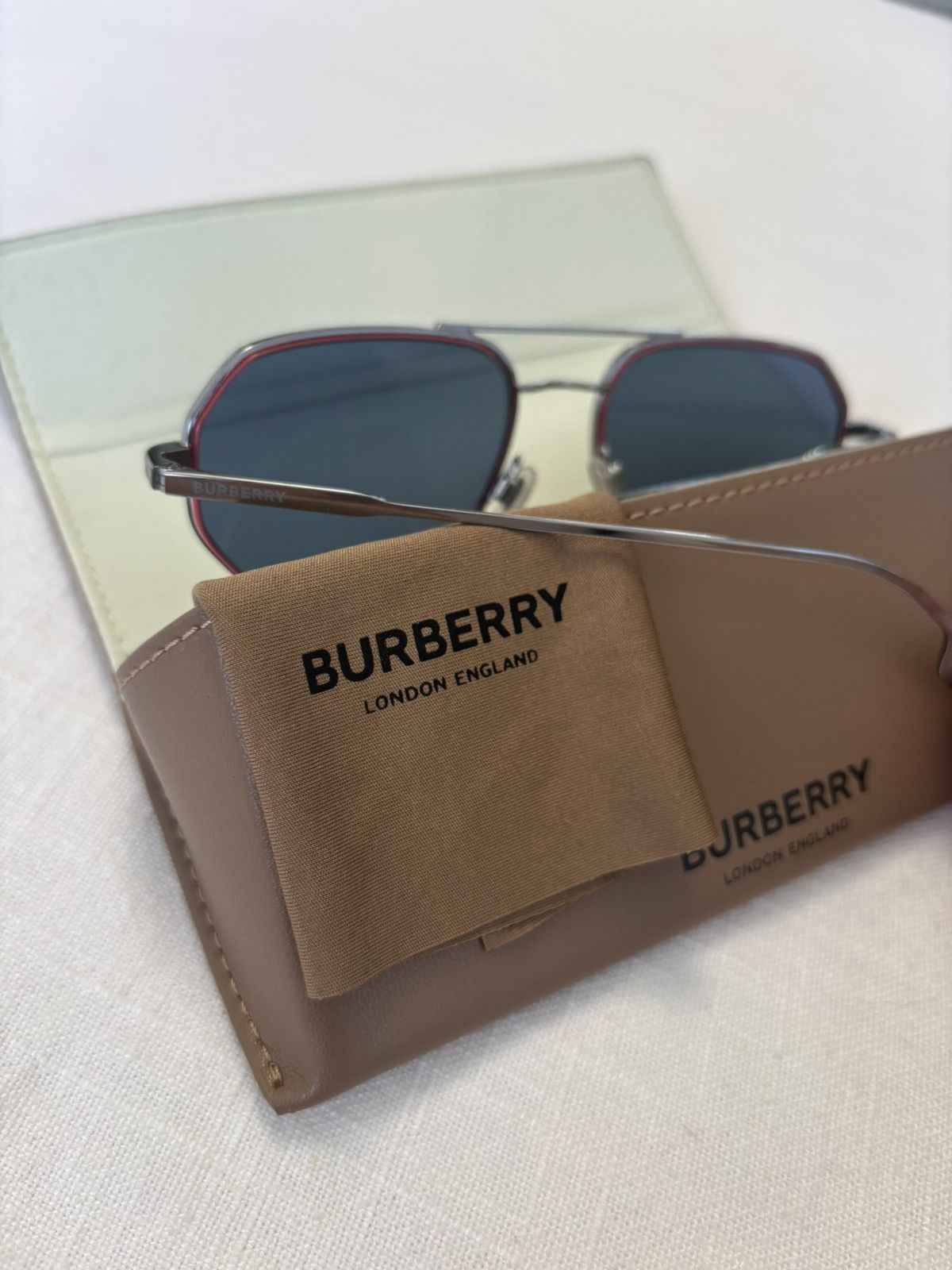 Burberry Burberry Sunglasses Size ONE SIZE - 3 Thumbnail